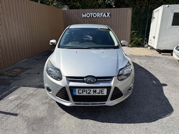 2012 (12) - 1.6 Zetec Euro 5 5dr