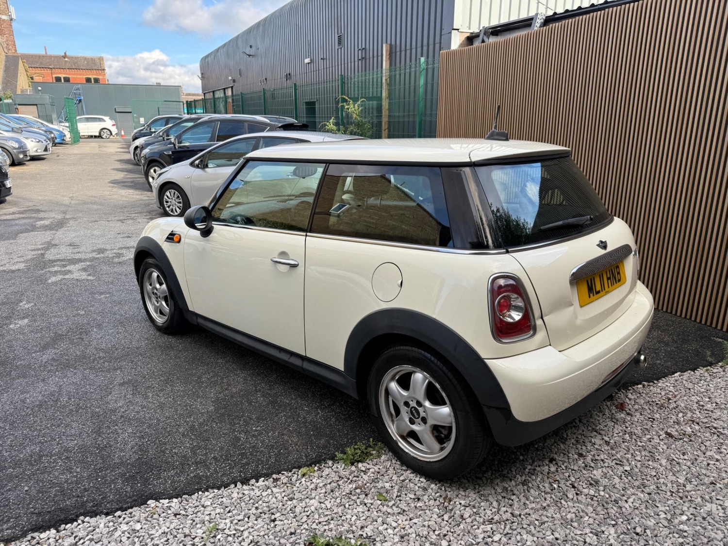 Used MINI Hatch 2011 for sale - 76084267: Photo 17