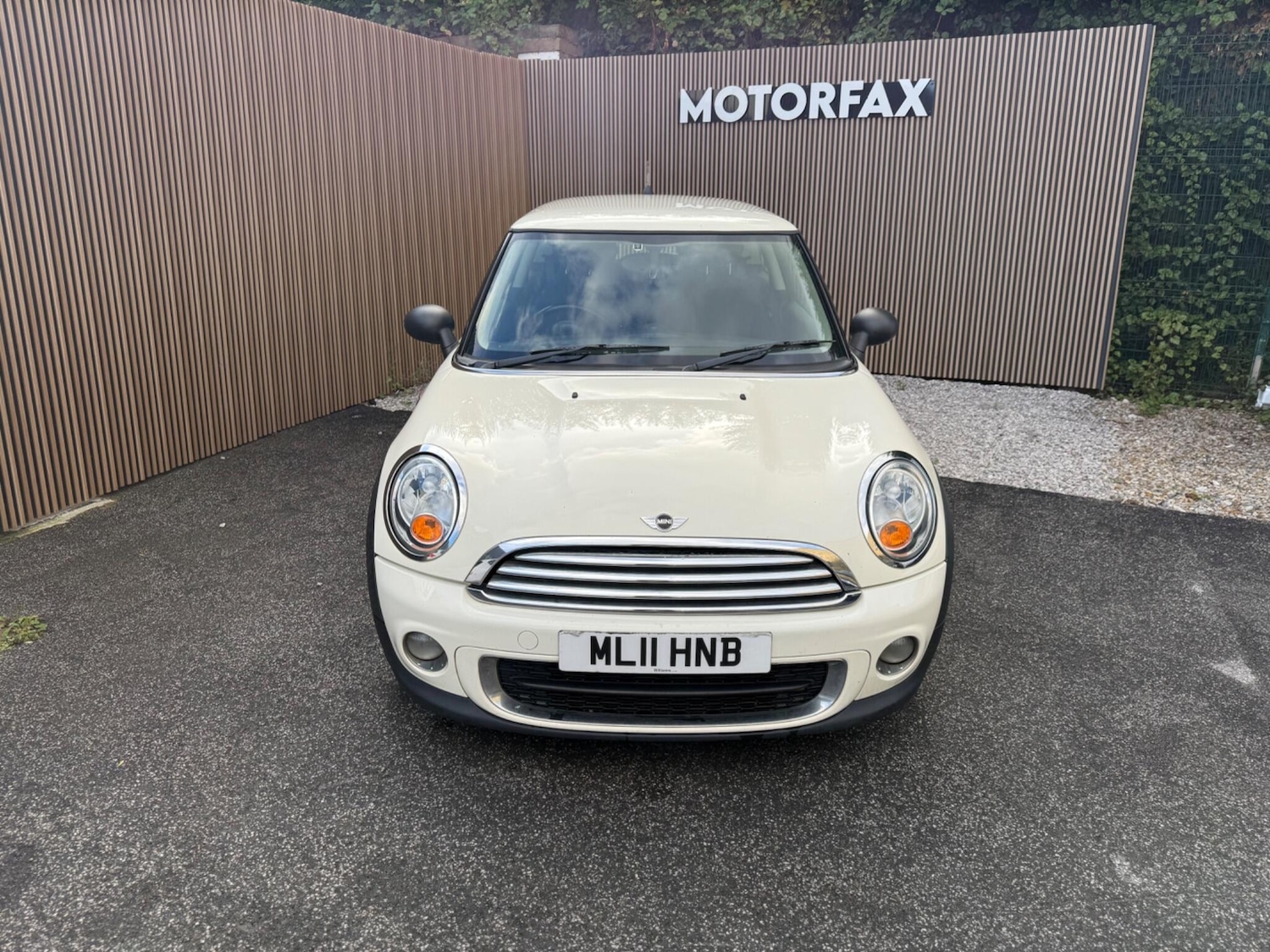 Used MINI Hatch 2011 for sale - 76084267: Photo 2