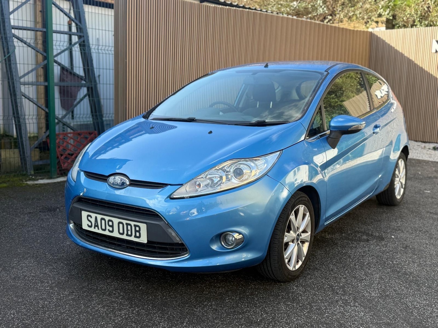 Used Ford Fiesta 2009 for sale - 77889348: Photo 2