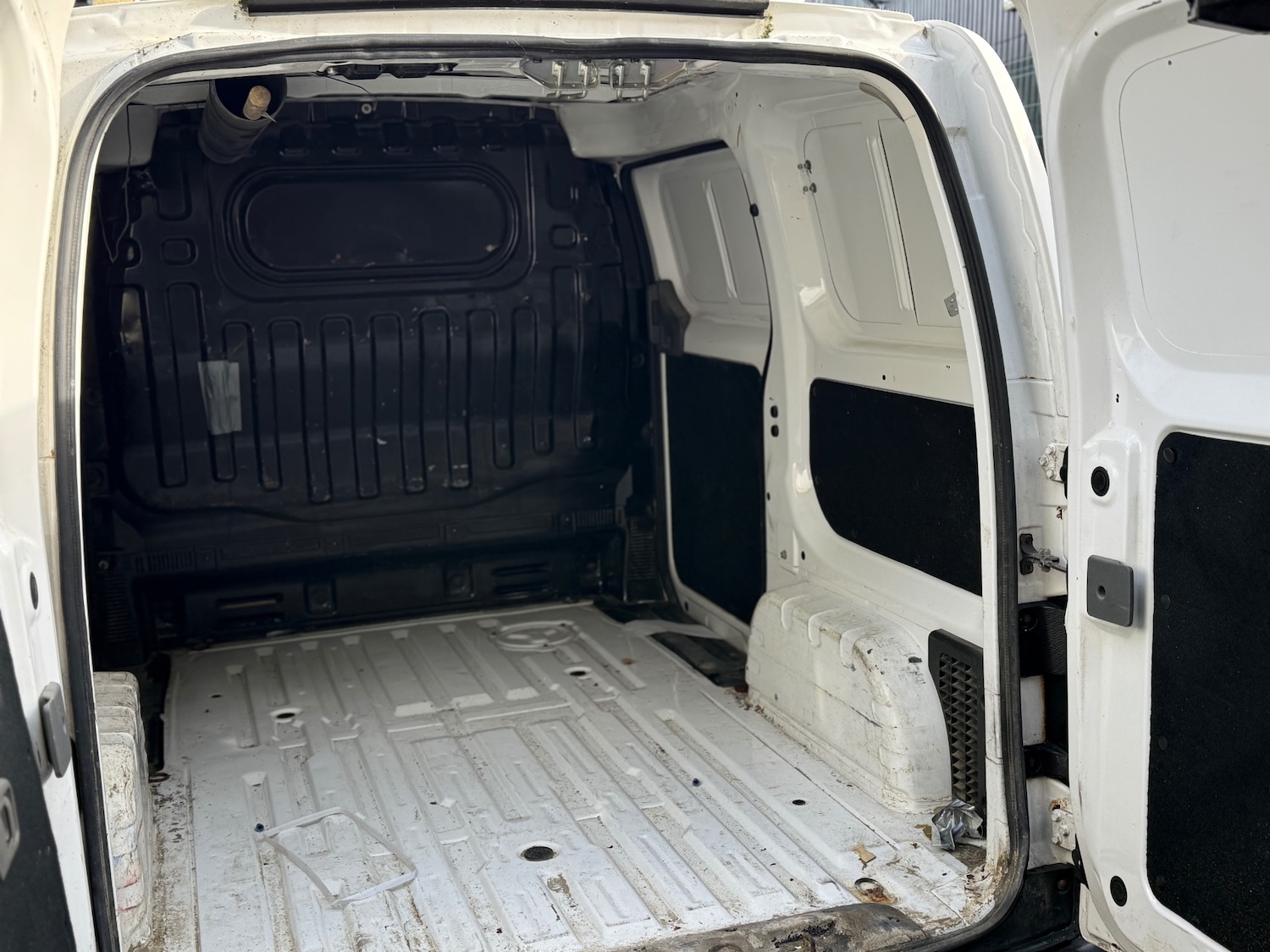 Used Nissan NV200 2015 for sale - 76353725: Photo 37