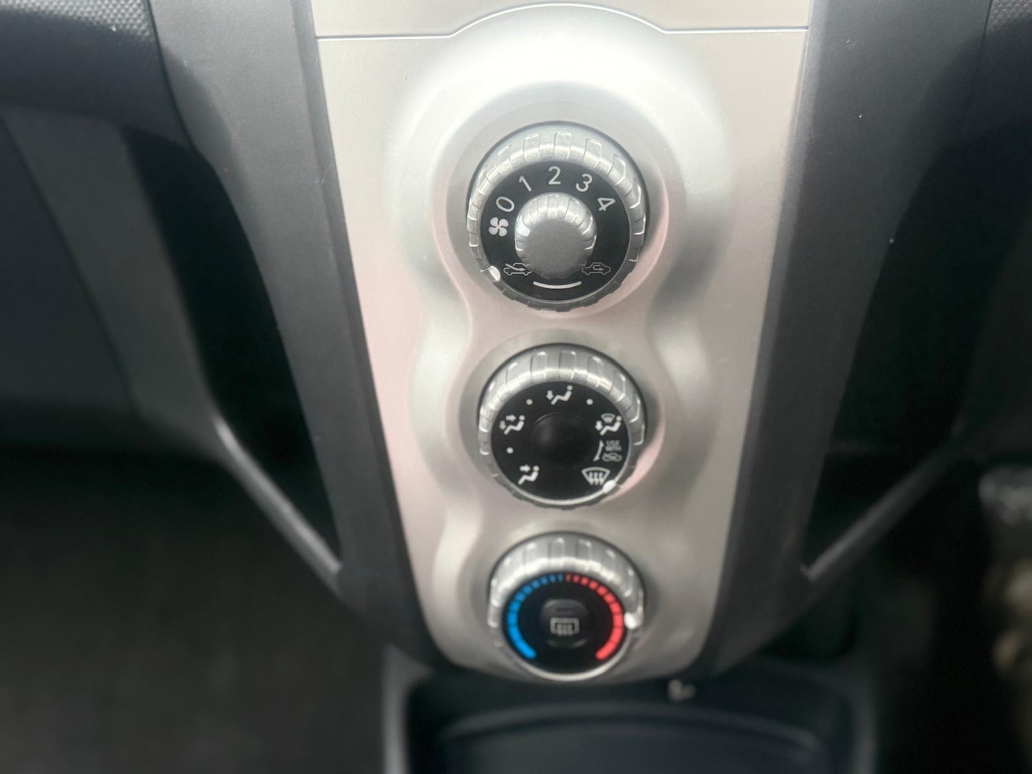 Used Toyota Yaris 2007 for sale - 77213568: Photo 12