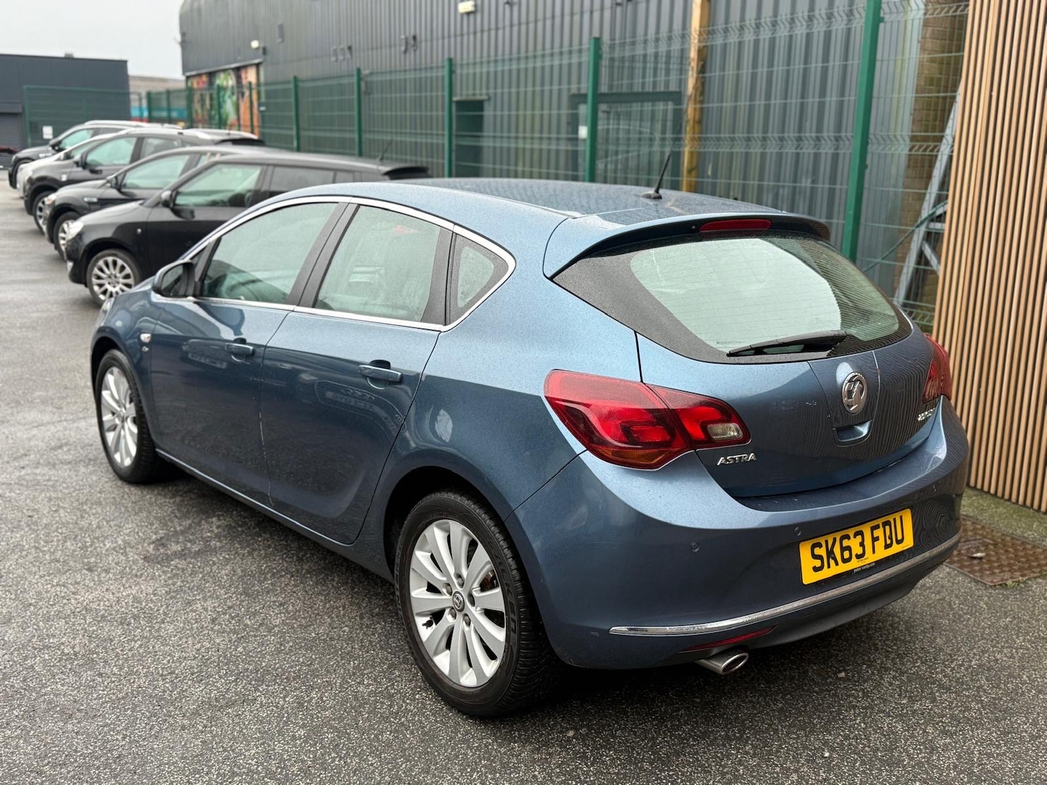Used Vauxhall Astra 2013 for sale - 77367238: Photo 4