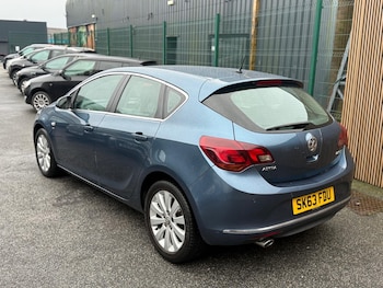 Used Vauxhall Astra 2013 for sale - 77367238: Photo