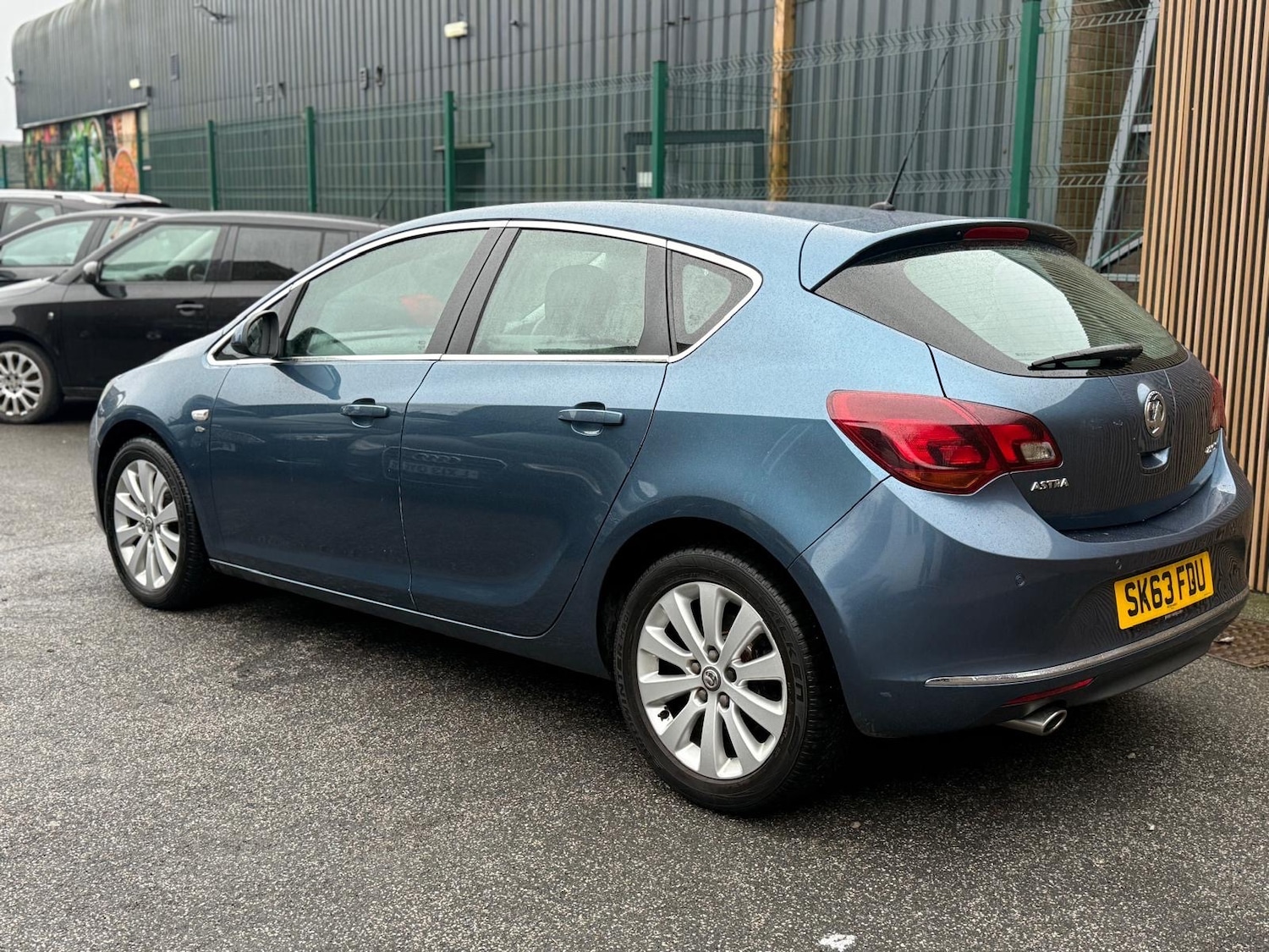 Used Vauxhall Astra 2013 for sale - 77367238: Photo 8