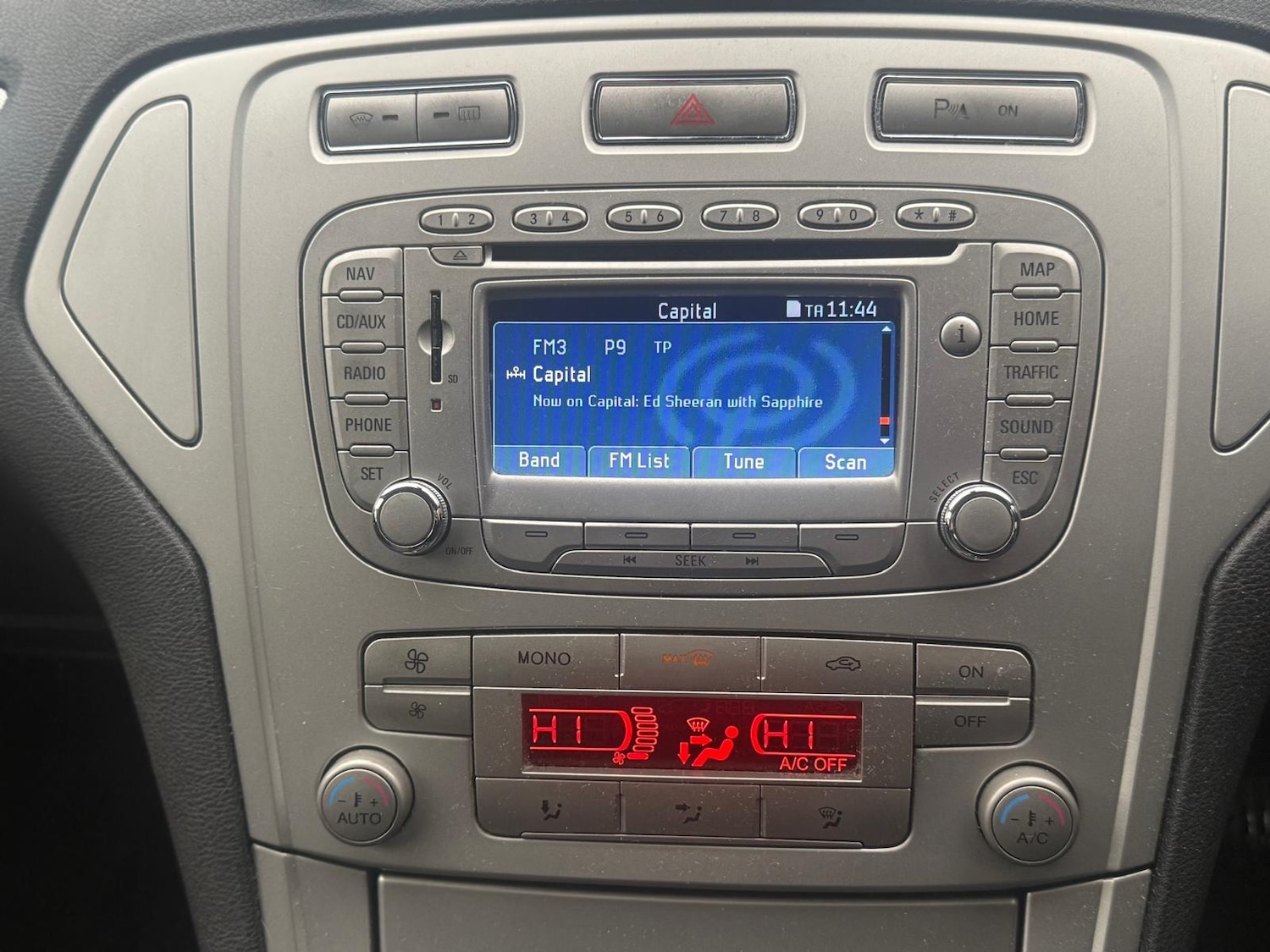 Used Ford Mondeo 2010 for sale - 77113846: Photo 21