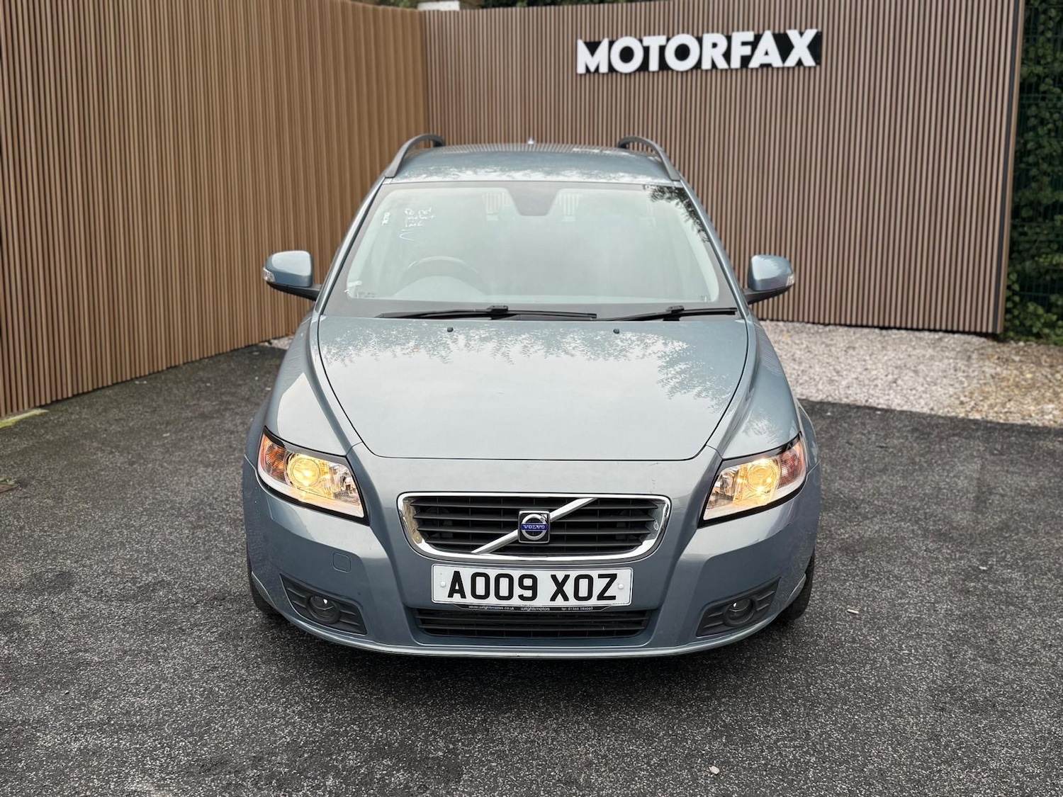 Used Volvo V50 2009 for sale - 77028329: Photo 2