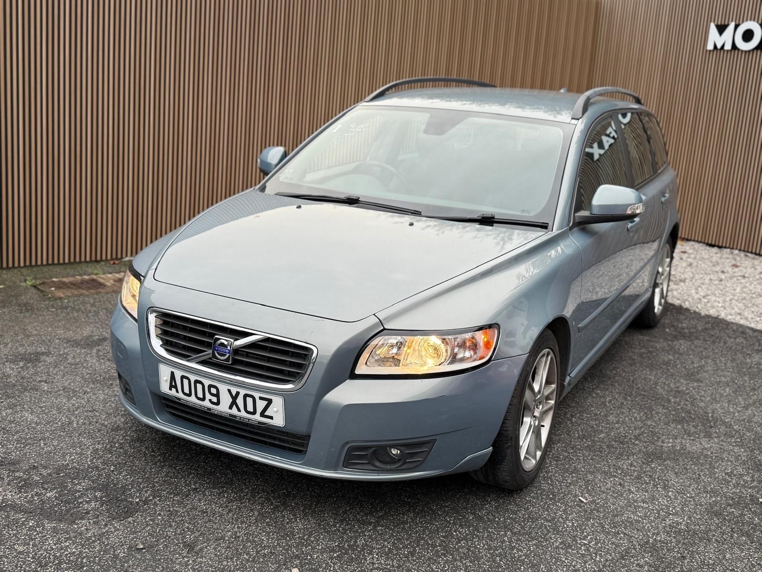 Used Volvo V50 2009 for sale - 77028329: Photo 3