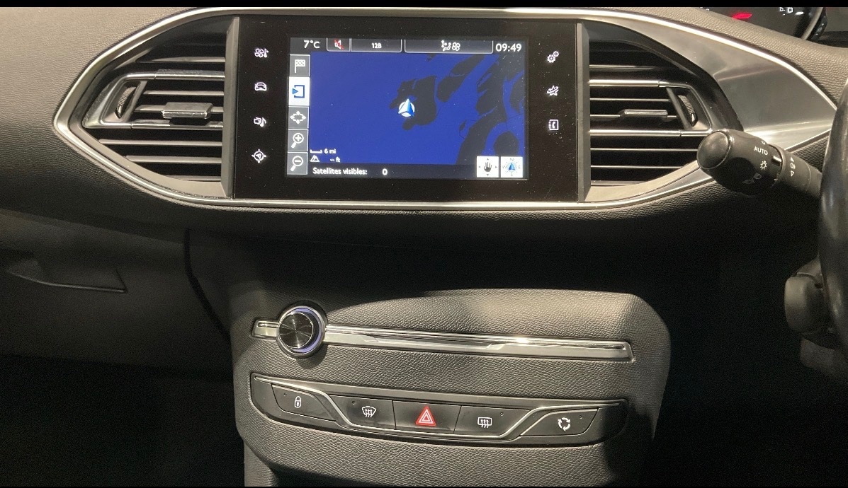 Used Peugeot 308 2015 for sale - 77807363: Photo 8