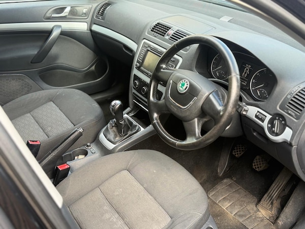 Used Skoda Octavia 2010 for sale - 76182078: Photo 16