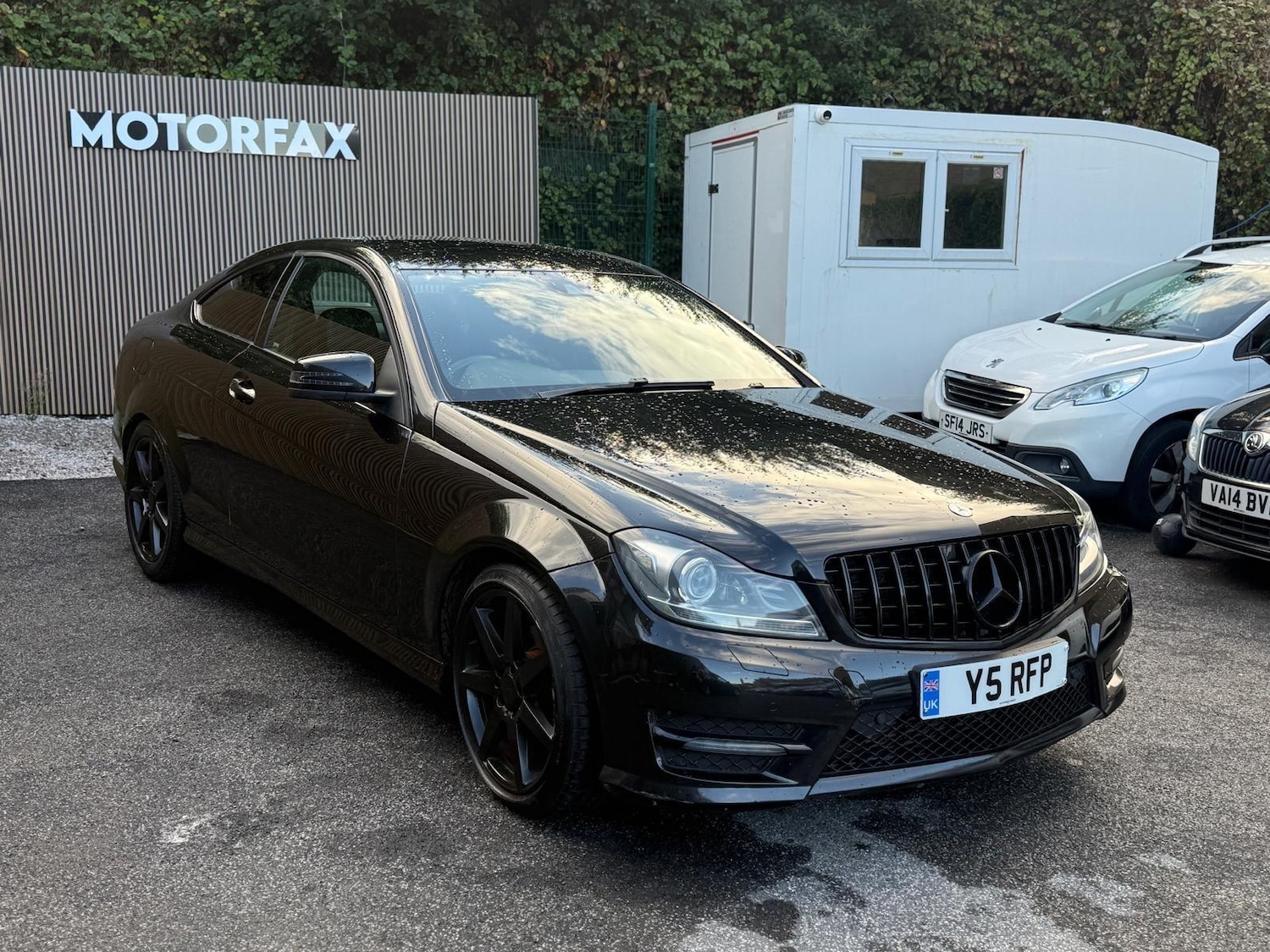 Used Mercedes-Benz C-Class 2015 for sale - 76084970: Photo 1