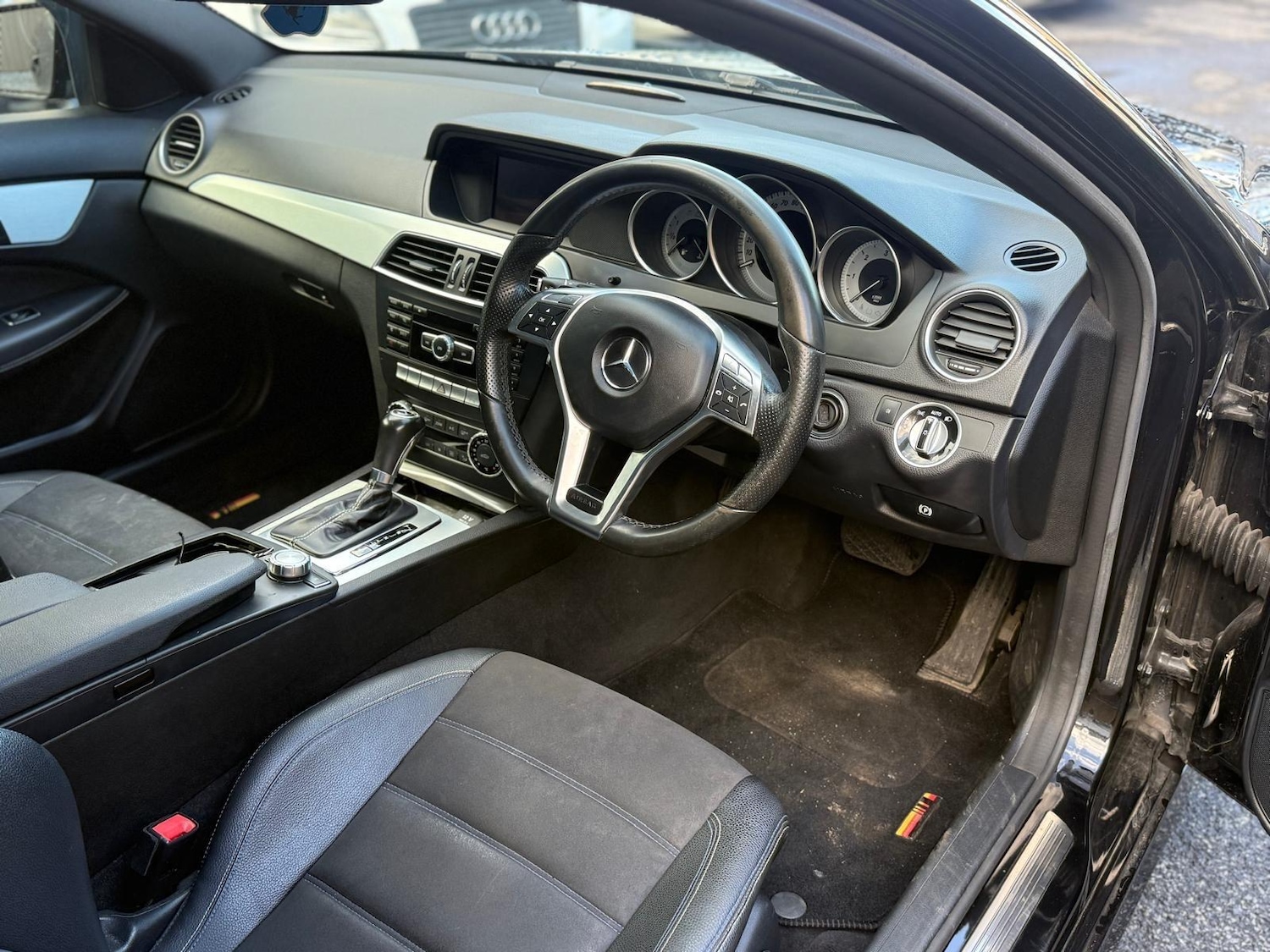 Used Mercedes-Benz C-Class 2015 for sale - 76084970: Photo 13