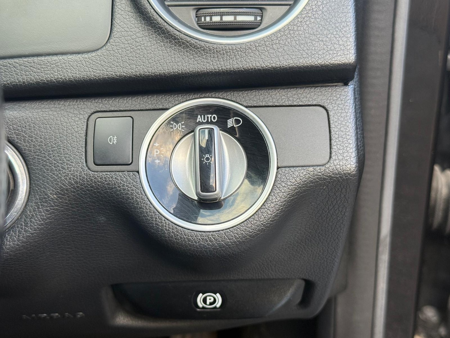 Used Mercedes-Benz C-Class 2015 for sale - 76084970: Photo 15