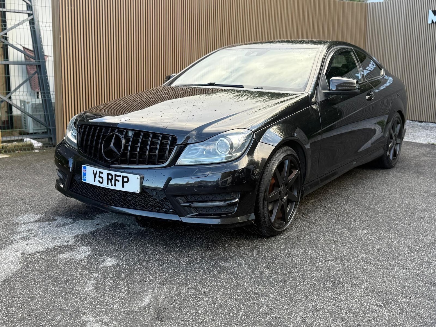 Used Mercedes-Benz C-Class 2015 for sale - 76084970: Photo 3