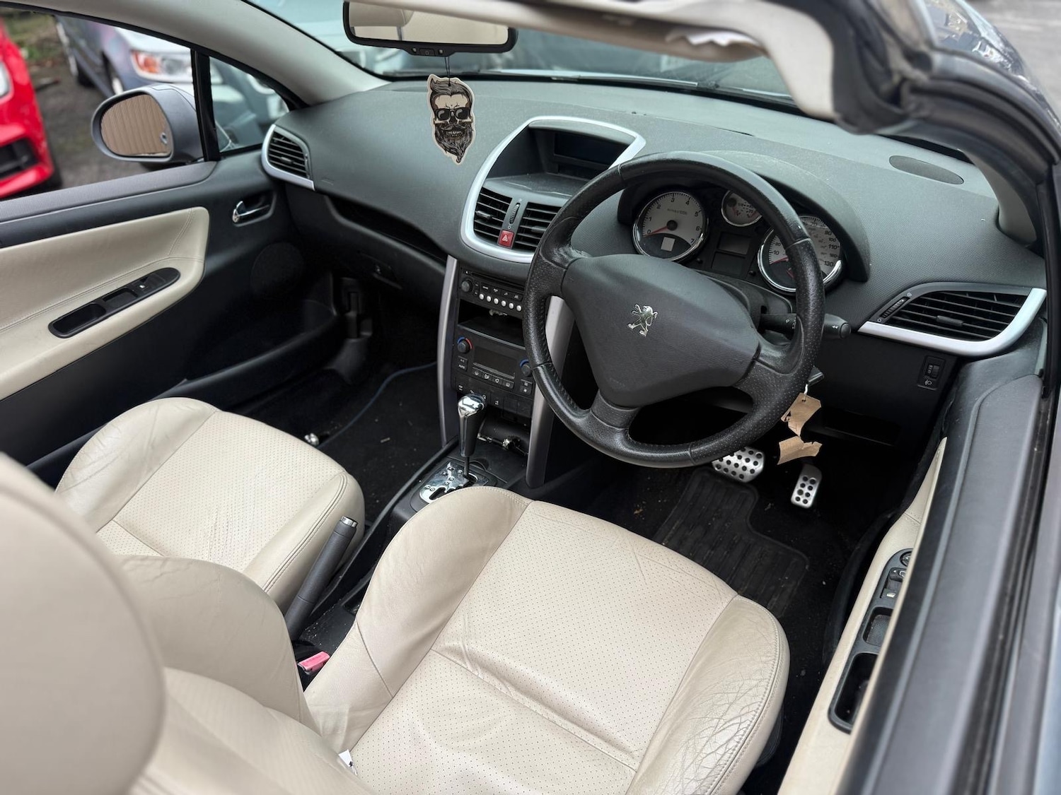 Used Peugeot 207 2009 for sale - 76506229: Photo 14