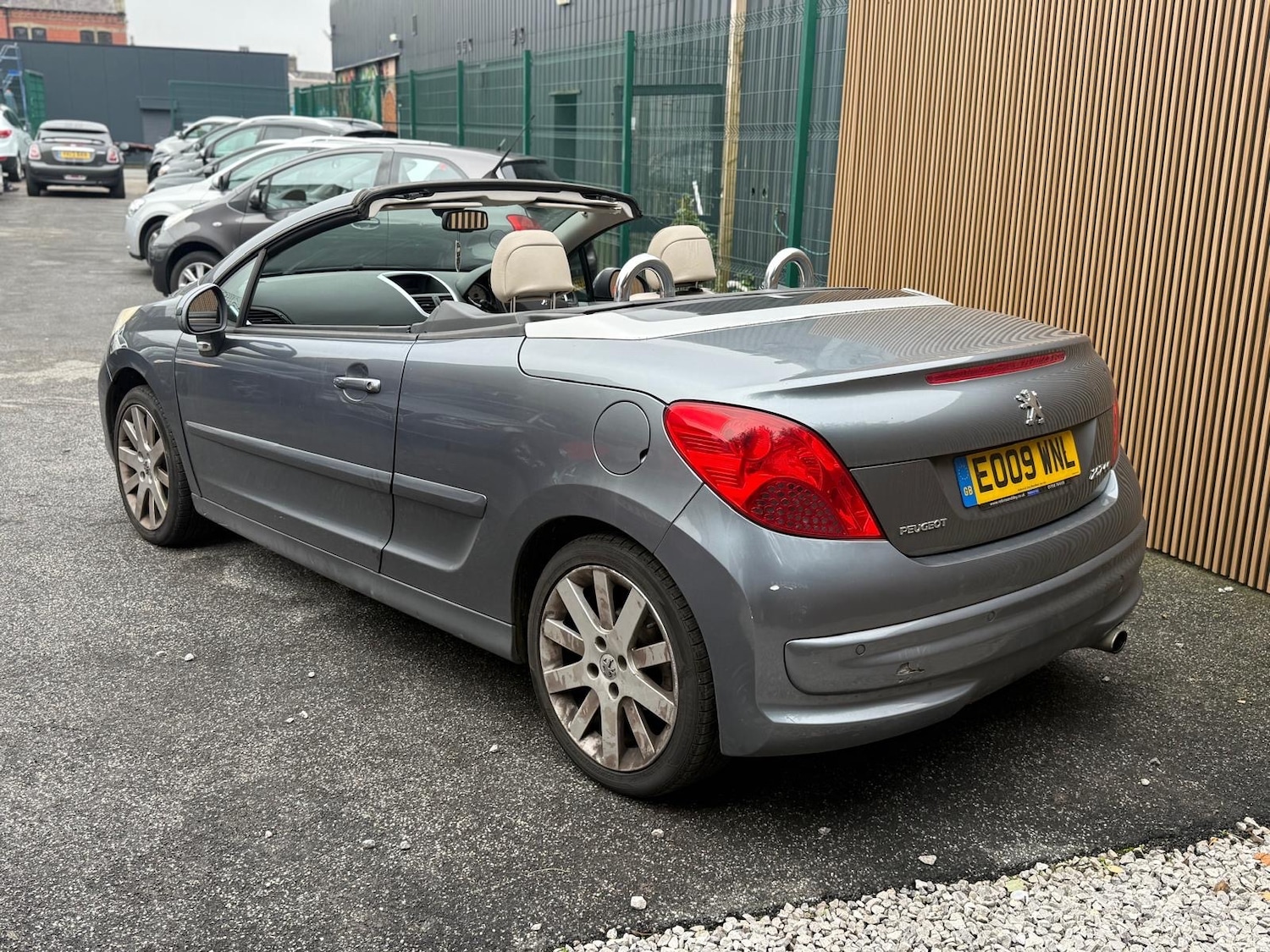Used Peugeot 207 2009 for sale - 76506229: Photo 8