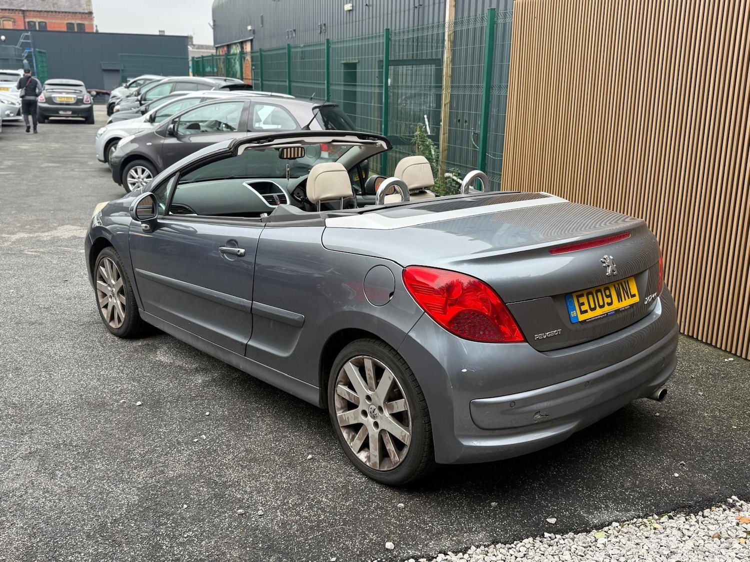 Used Peugeot 207 2009 for sale - 76506229: Photo 9