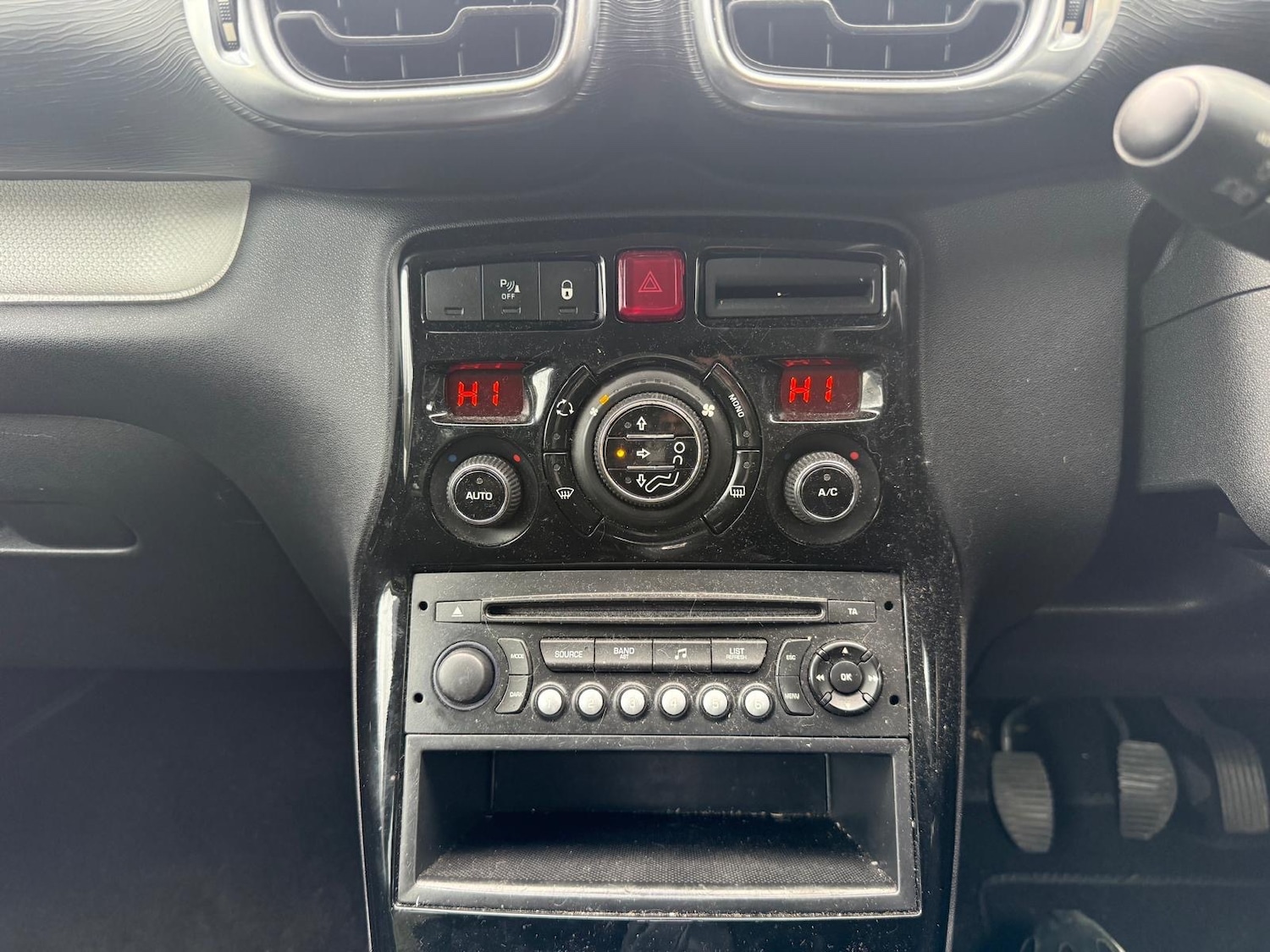 Used Citroen C3 Picasso 2012 for sale - 77802867: Photo 19