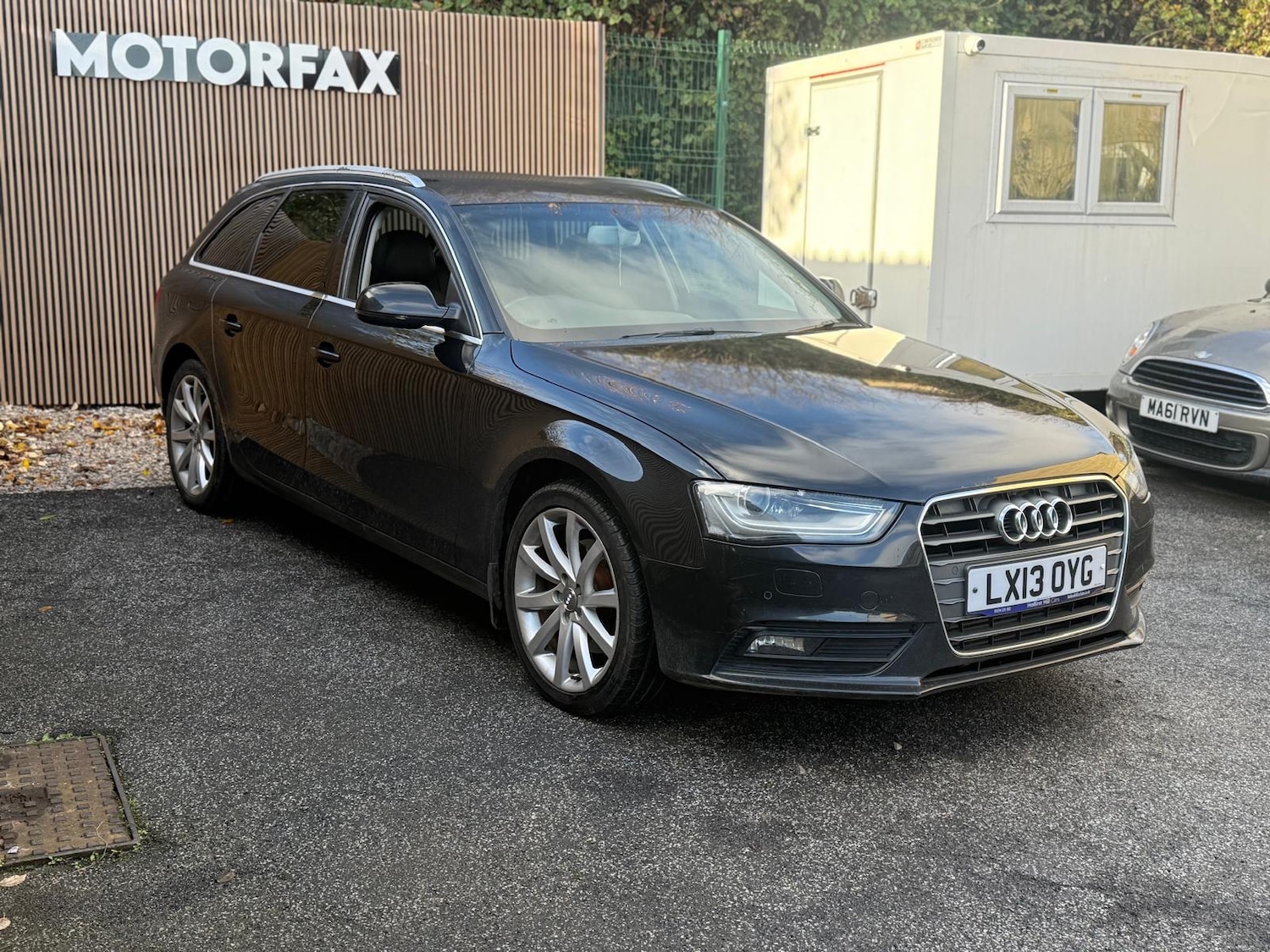 Used Audi A4 2013 for sale - 76985144: Photo 9