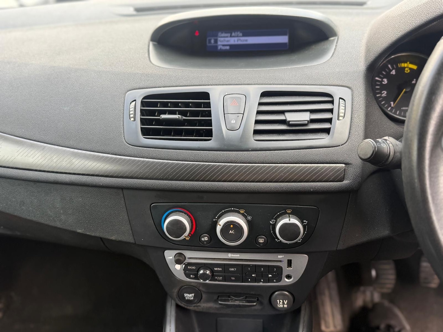 Used Renault Megane 2012 for sale - 77735888: Photo 17