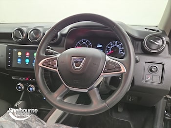 Used Dacia Duster 2023 for sale - 78959408: Photo