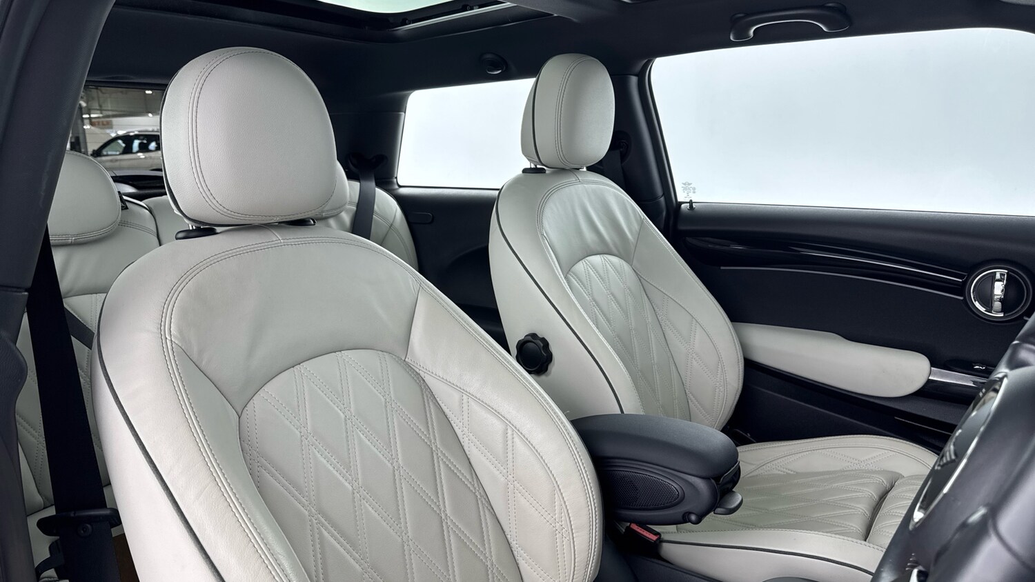 Used MINI Hatch 2022 for sale - 77363275: Photo 28