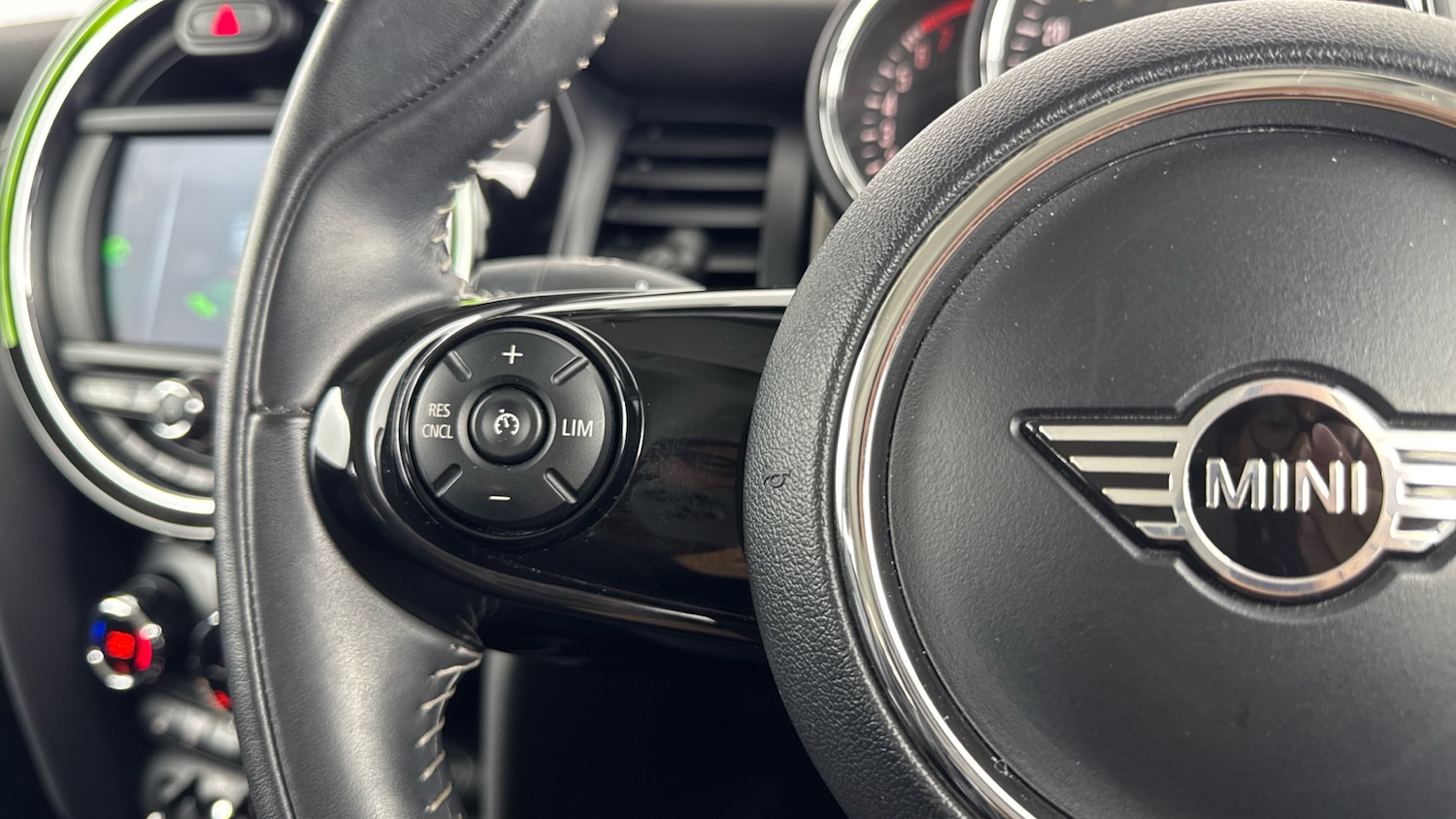 Used MINI Hatch 2019 for sale - 78028435: Photo 17