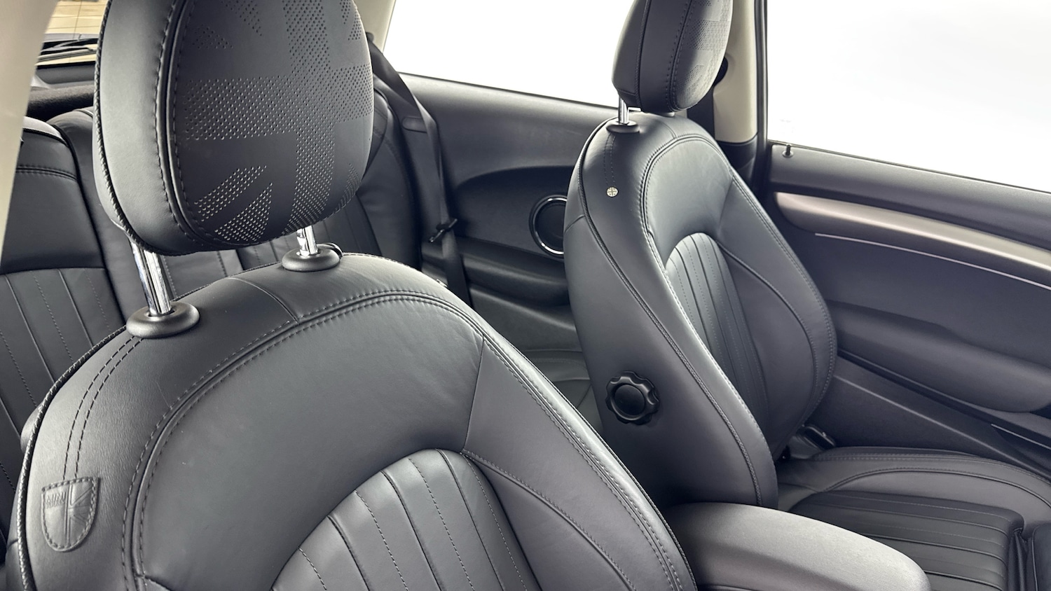 Used MINI Hatch 2019 for sale - 78028435: Photo 29