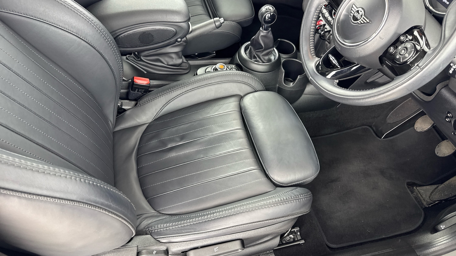 Used MINI Hatch 2019 for sale - 78028435: Photo 31