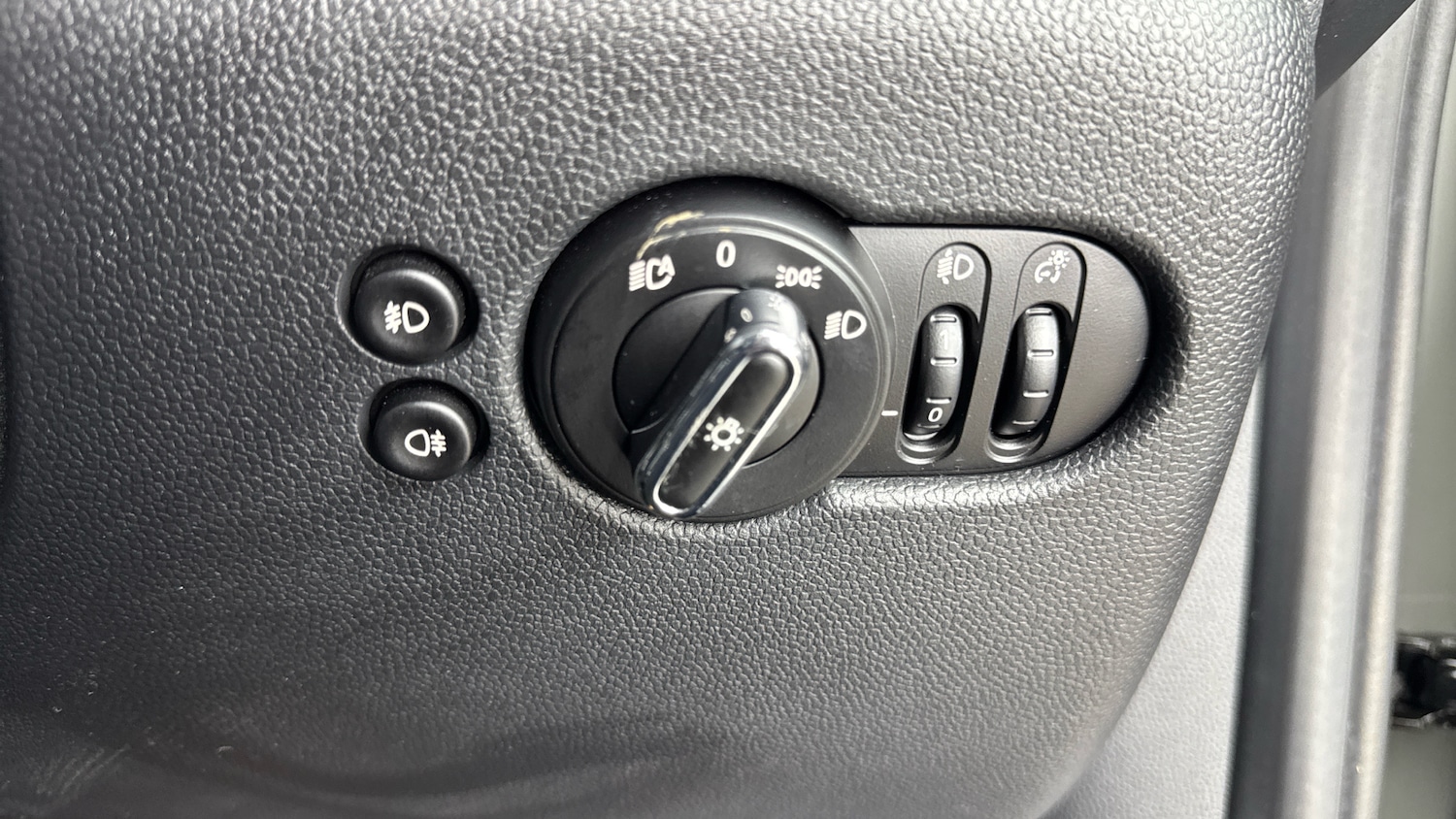 Used MINI Hatch 2019 for sale - 78028435: Photo 33