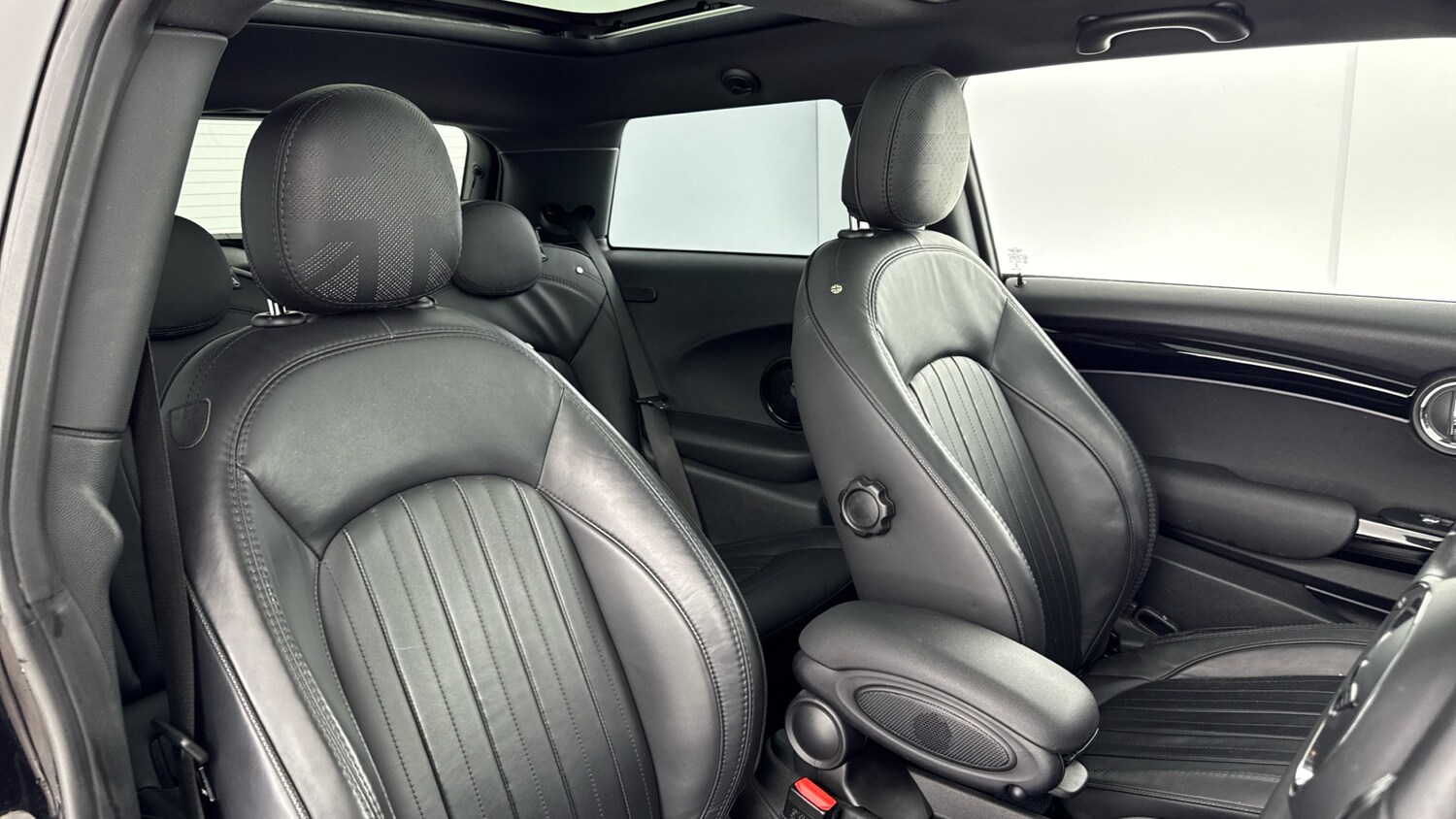 Used MINI Hatch 2022 for sale - 76830517: Photo 26