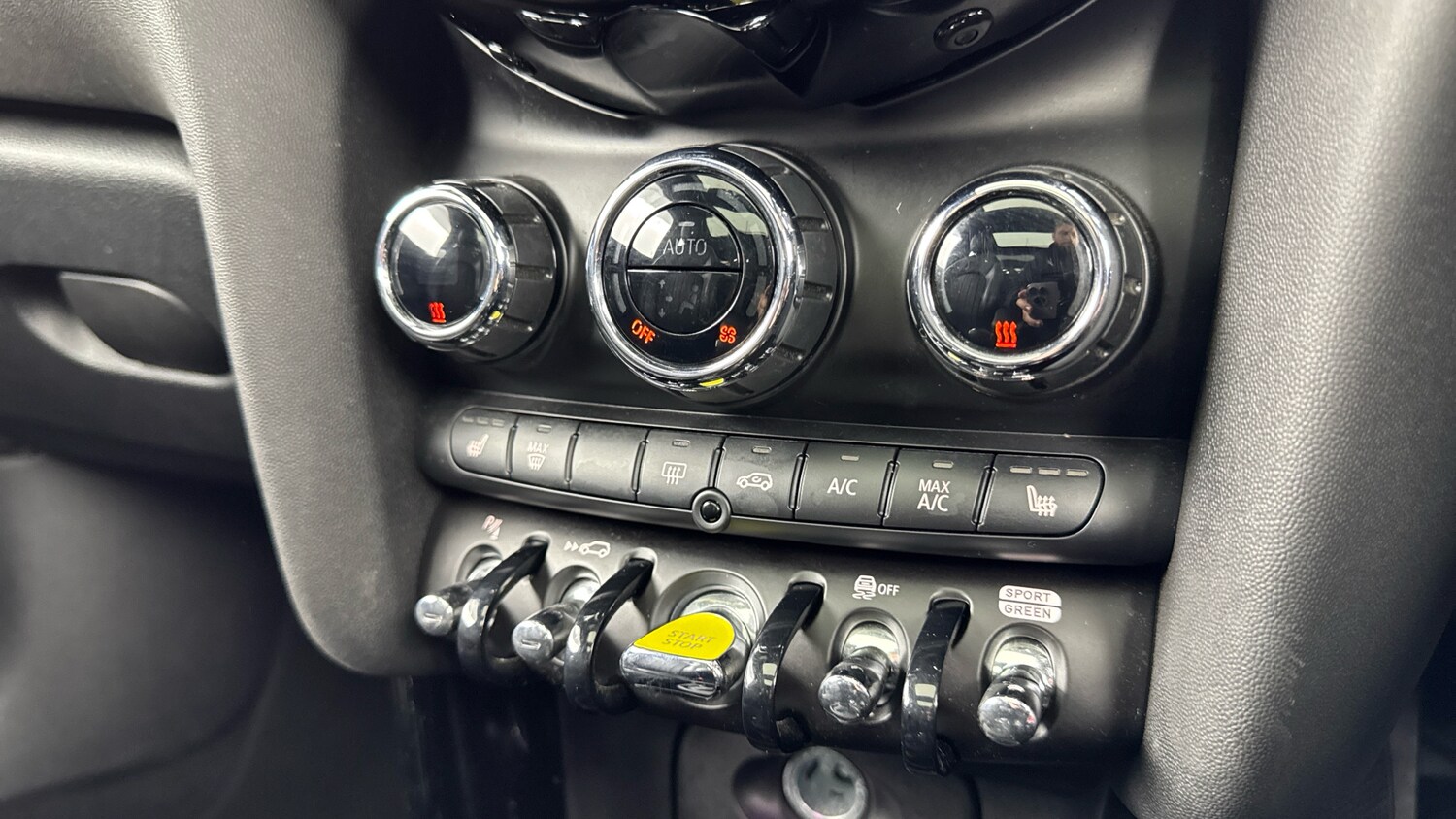 Used MINI Hatch 2022 for sale - 76830517: Photo 32