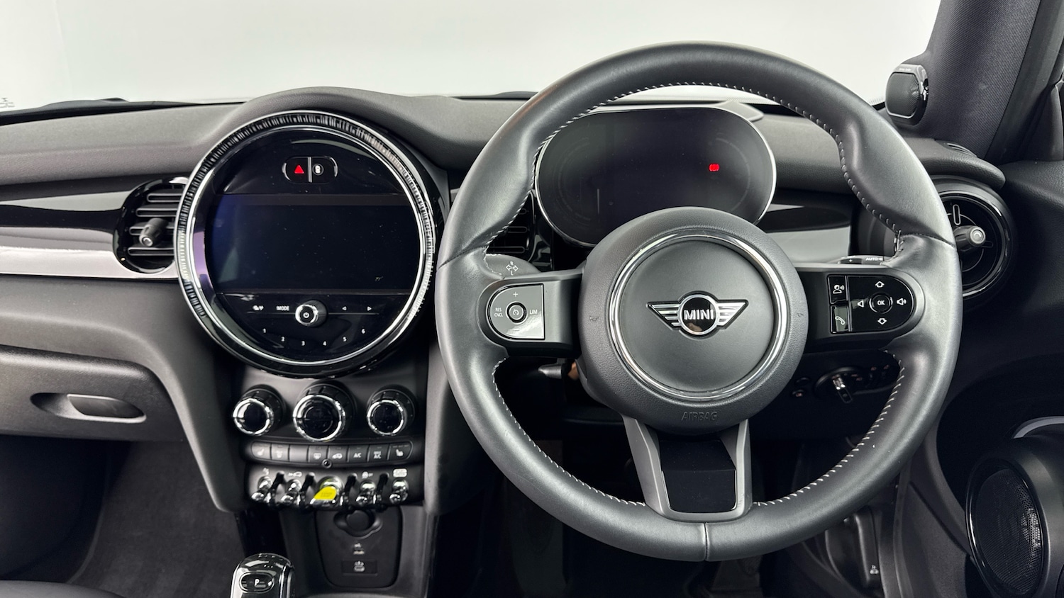 Used MINI Hatch 2022 for sale - 76725516: Photo 5