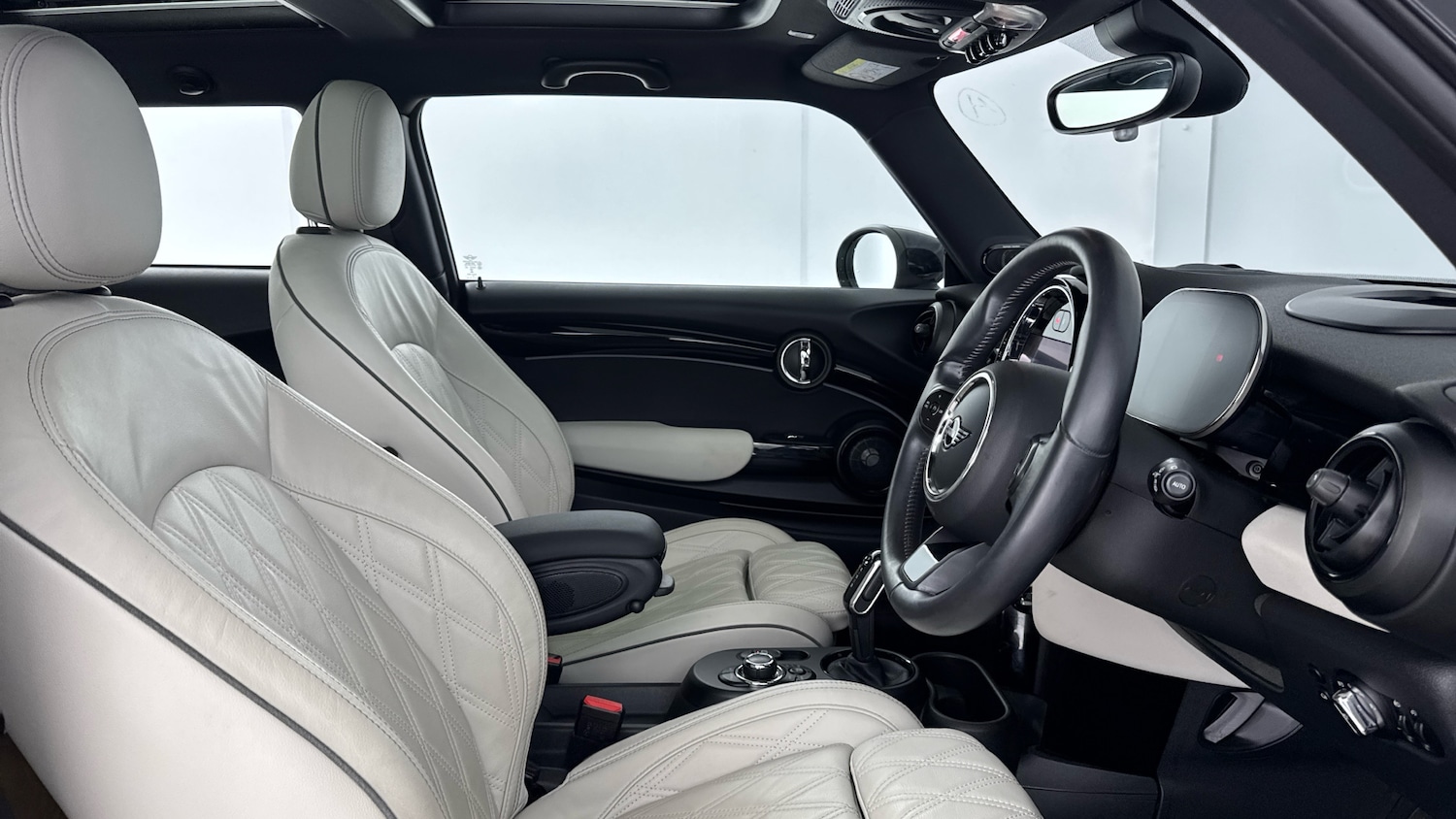 Used MINI Hatch 2022 for sale - 76908463: Photo 11