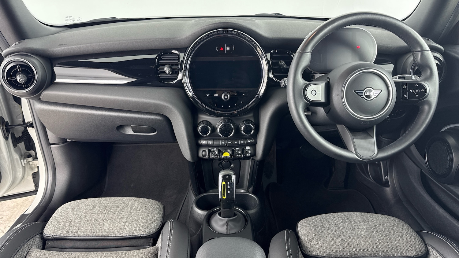 Used MINI Hatch 2022 for sale - 77198793: Photo 4