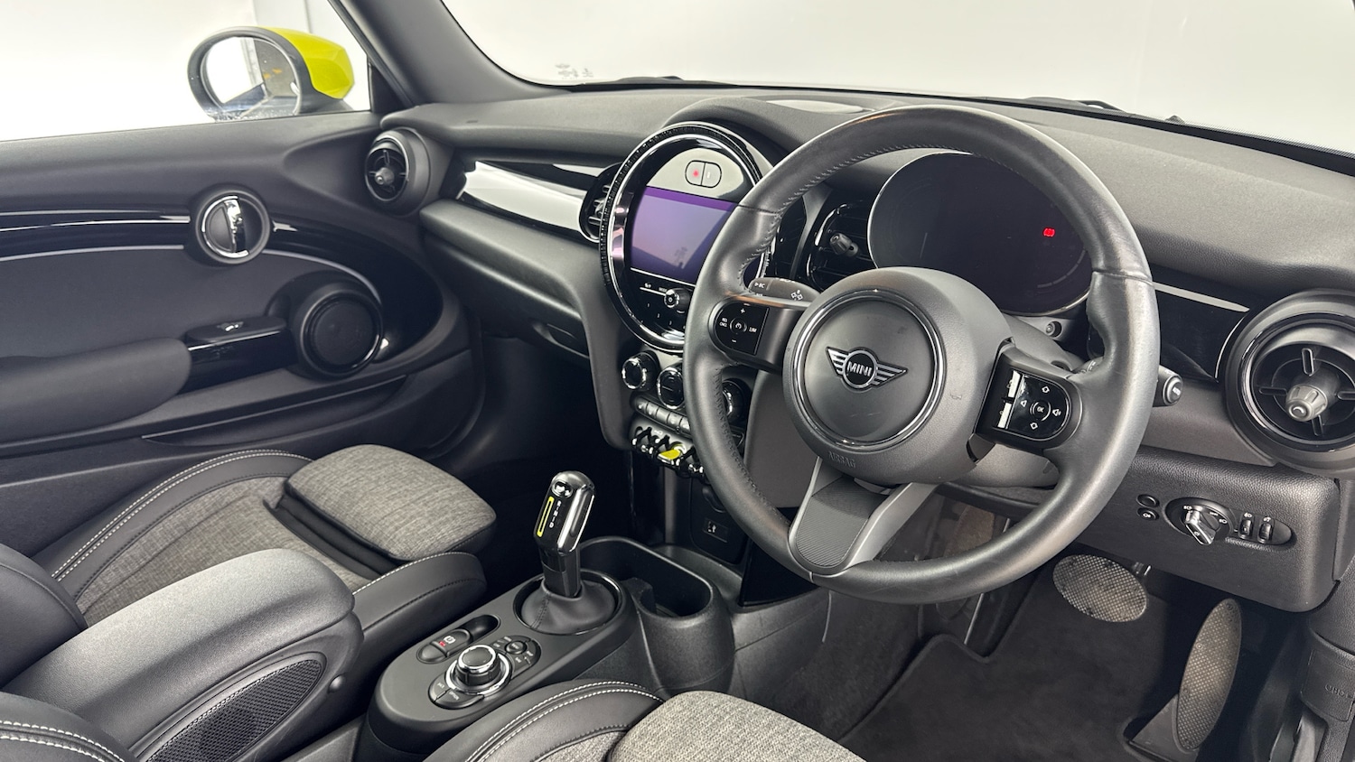 Used MINI Hatch 2022 for sale - 77198793: Photo 6