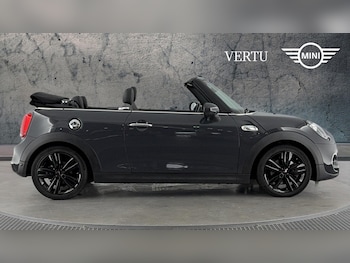 Used MINI Convertible 2018 for sale - 75586826: Photo