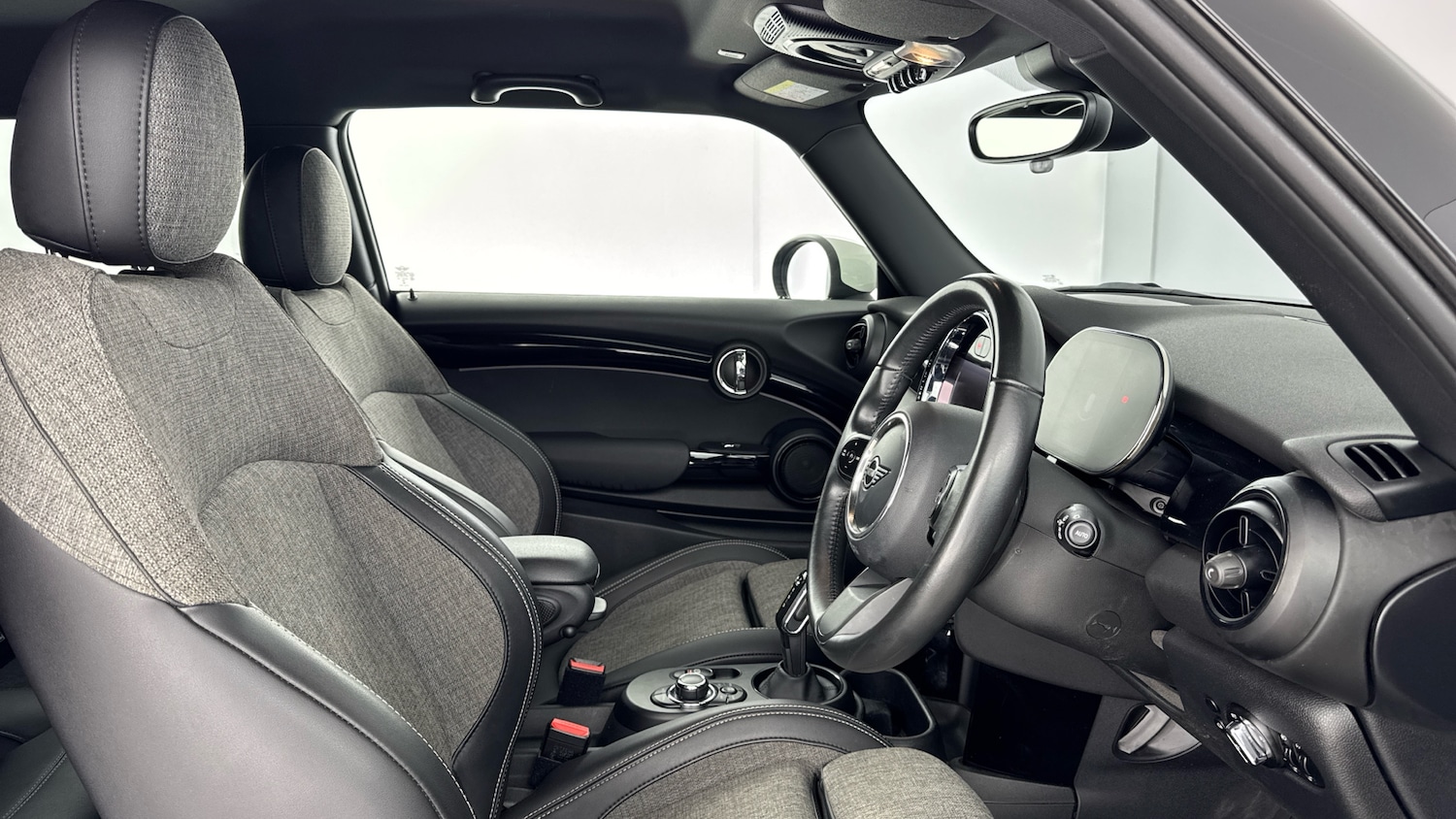 Used MINI Hatch 2022 for sale - 76908475: Photo 11