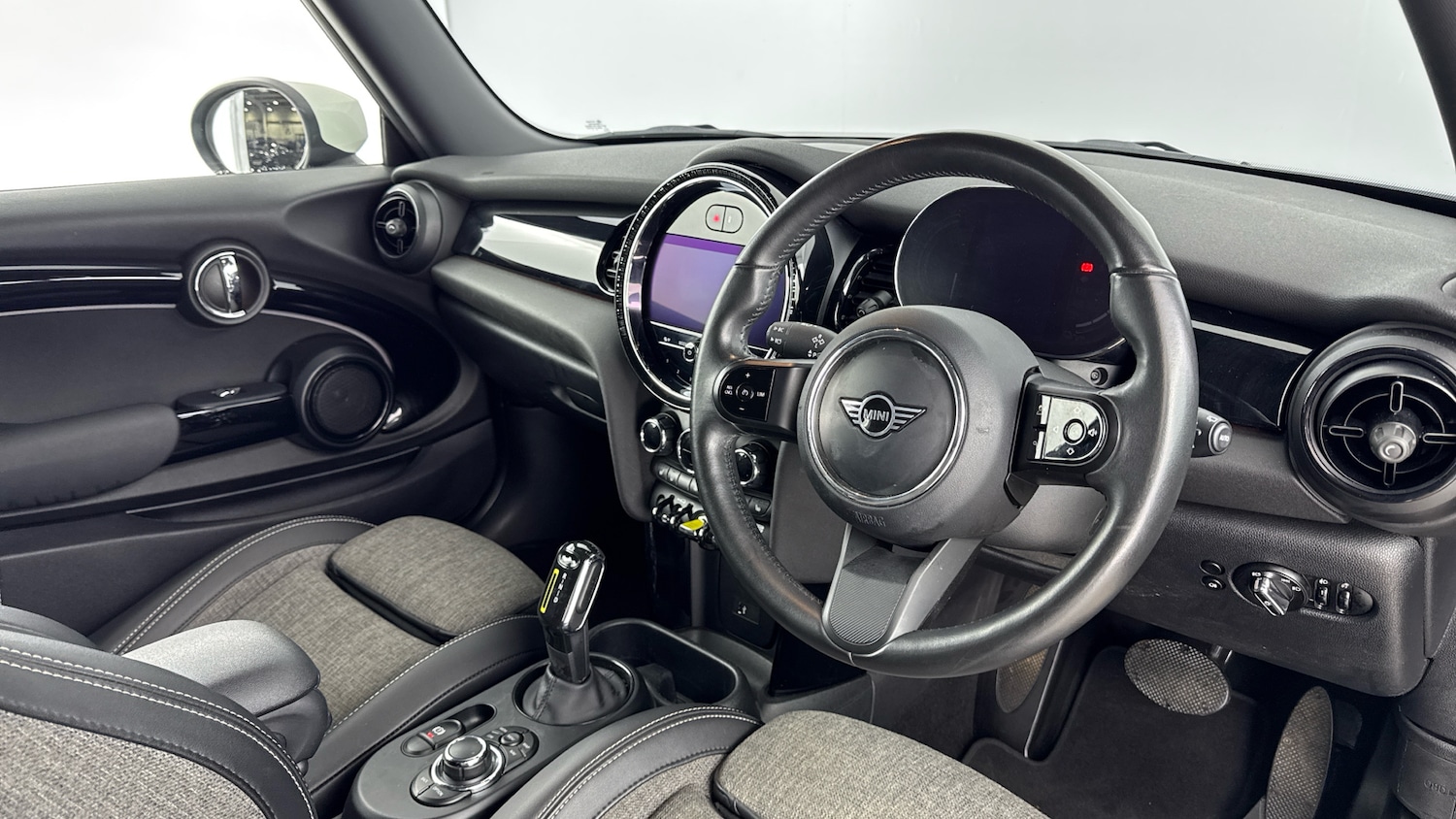 Used MINI Hatch 2022 for sale - 76908475: Photo 6