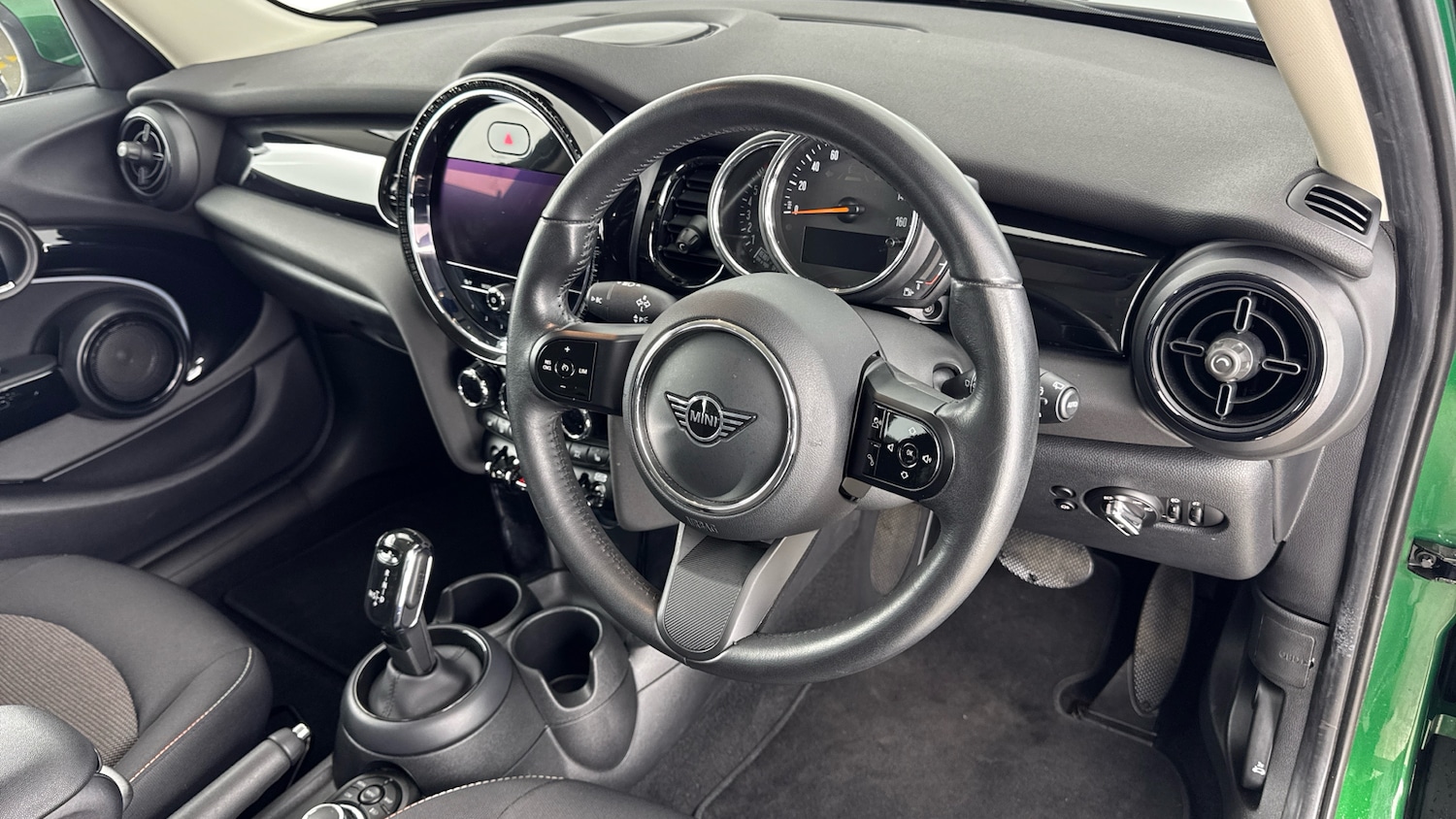 Used MINI Hatch 2022 for sale - 77063221: Photo 6