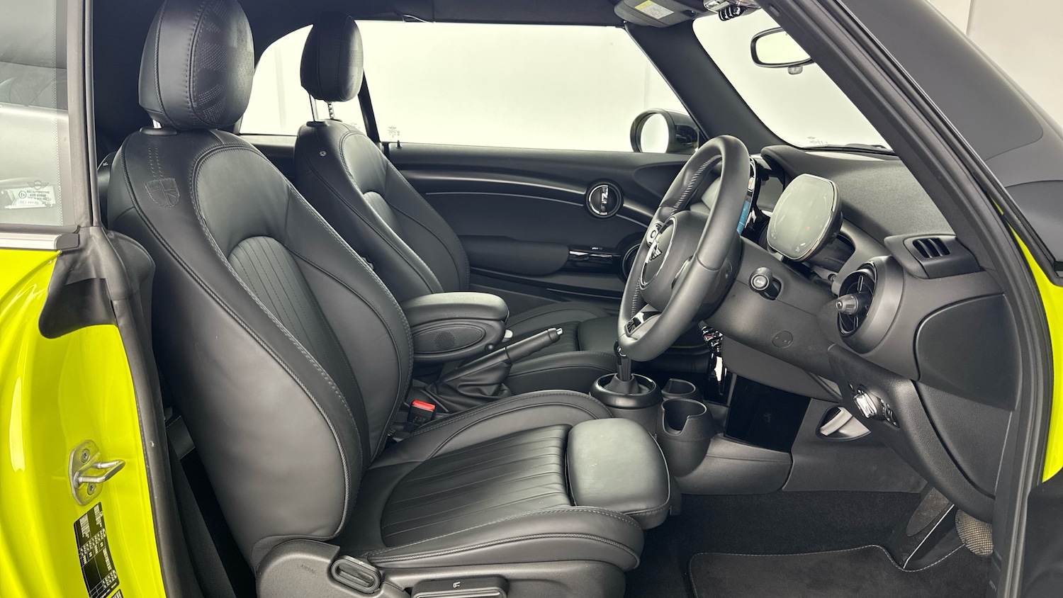 Used MINI Convertible 2023 for sale - 77973191: Photo 11