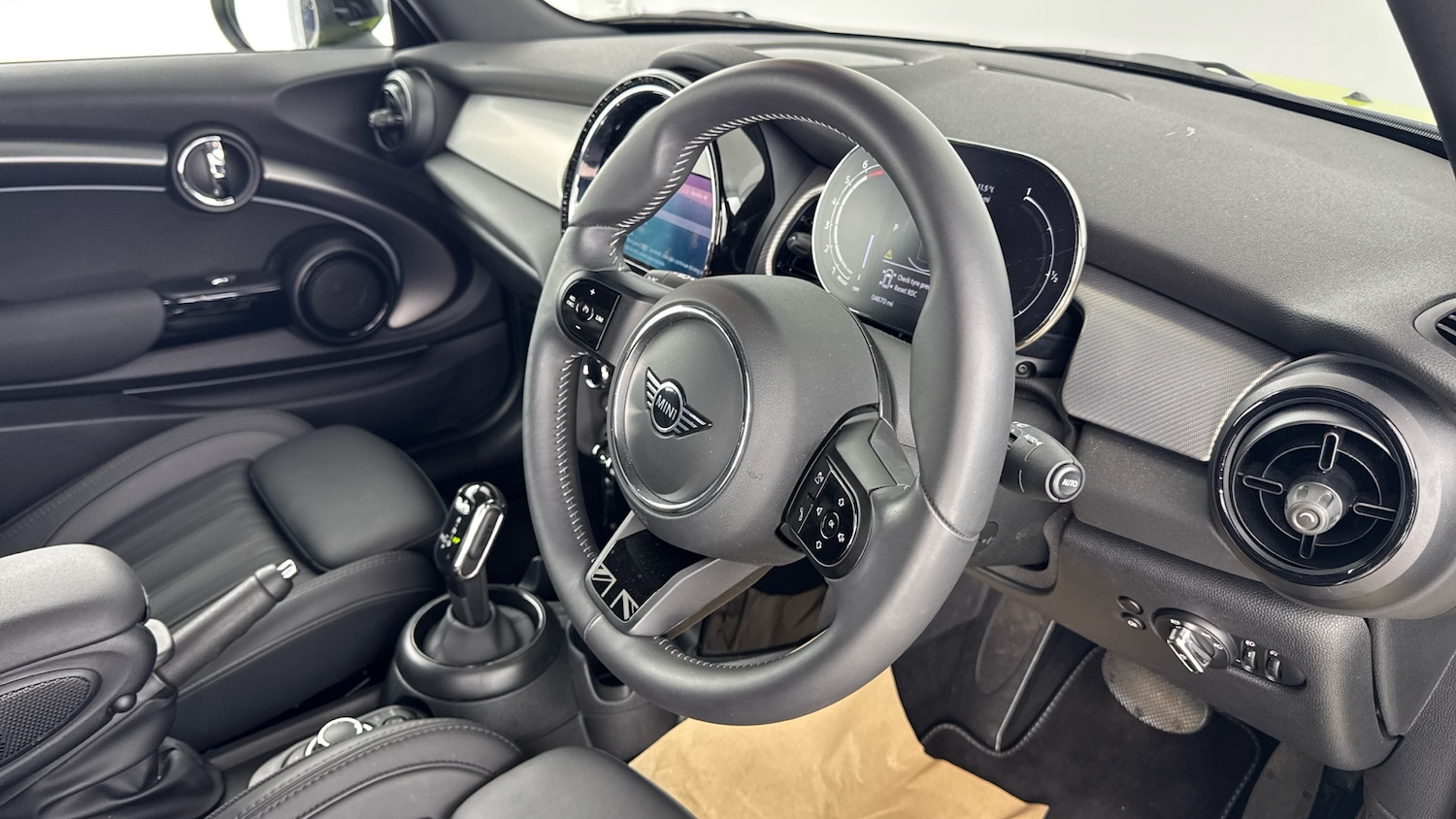 Used MINI Convertible 2023 for sale - 77973191: Photo 6