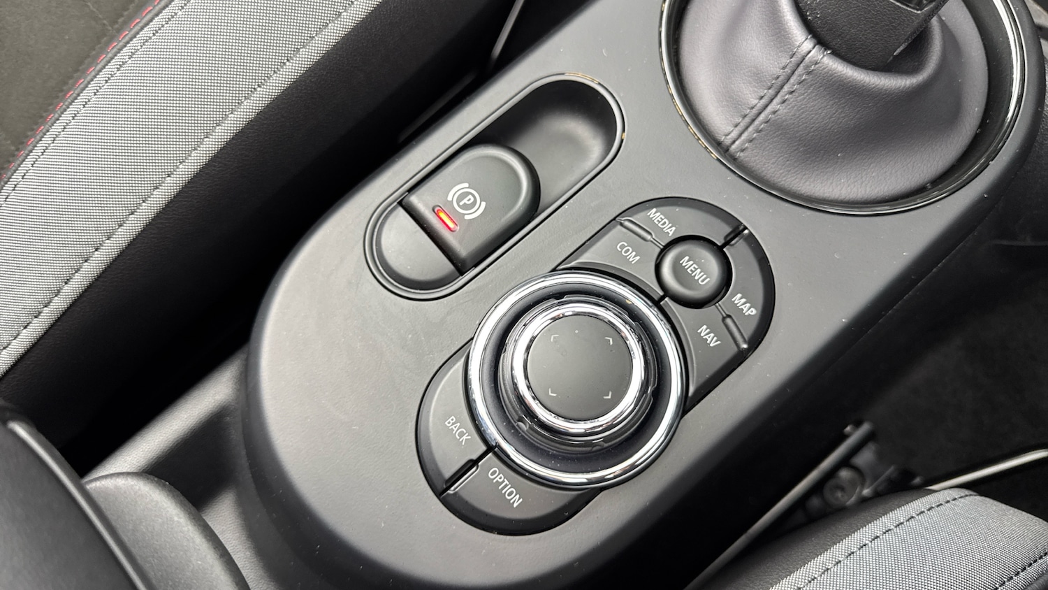 Used MINI Convertible 2024 for sale - 76725511: Photo 18