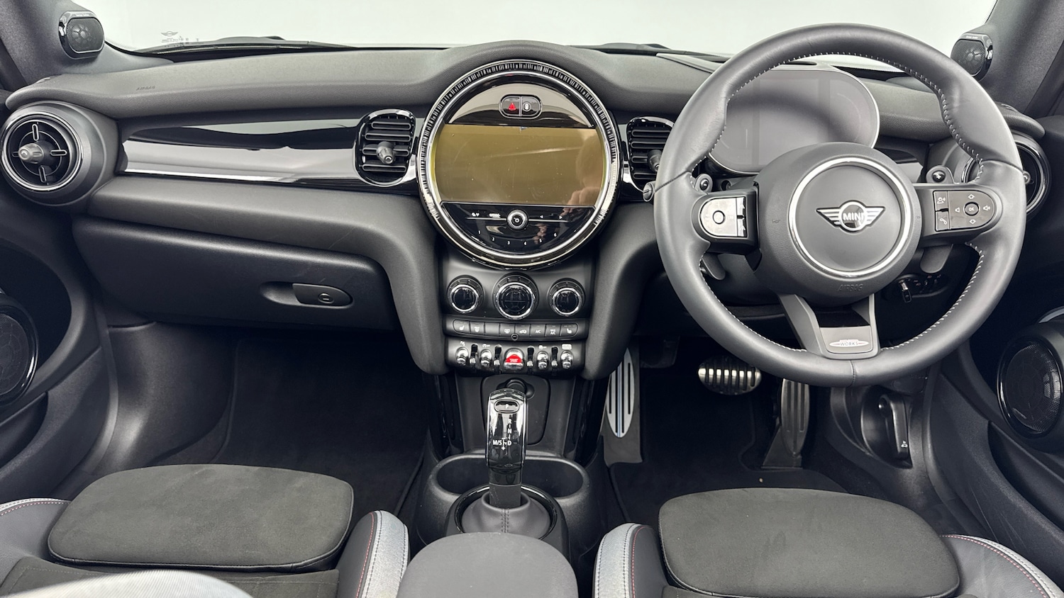 Used MINI Convertible 2024 for sale - 76725511: Photo 4