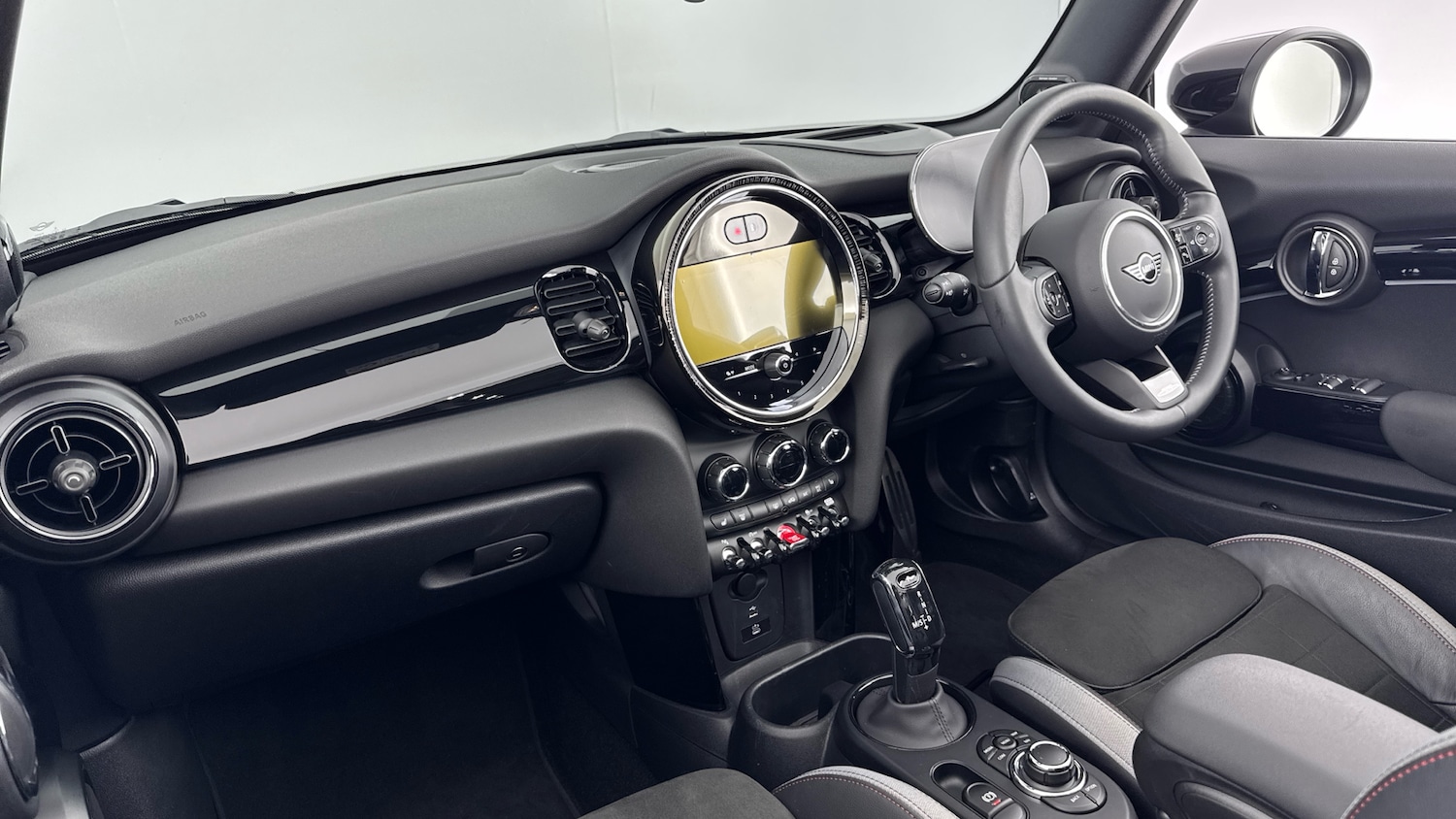 Used MINI Convertible 2024 for sale - 76725511: Photo 7