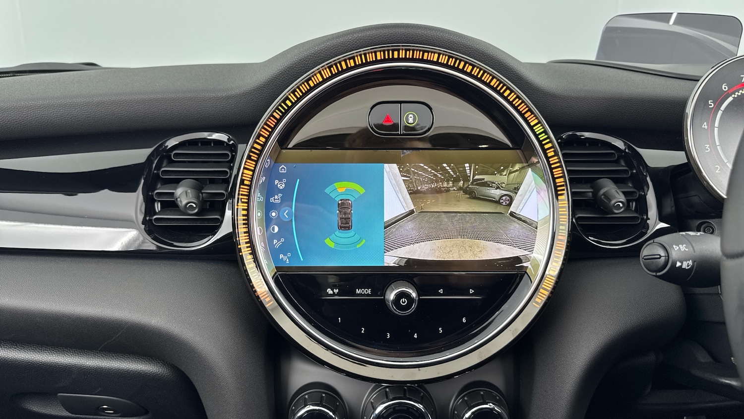 Used MINI Convertible 2024 for sale - 76725511: Photo 8