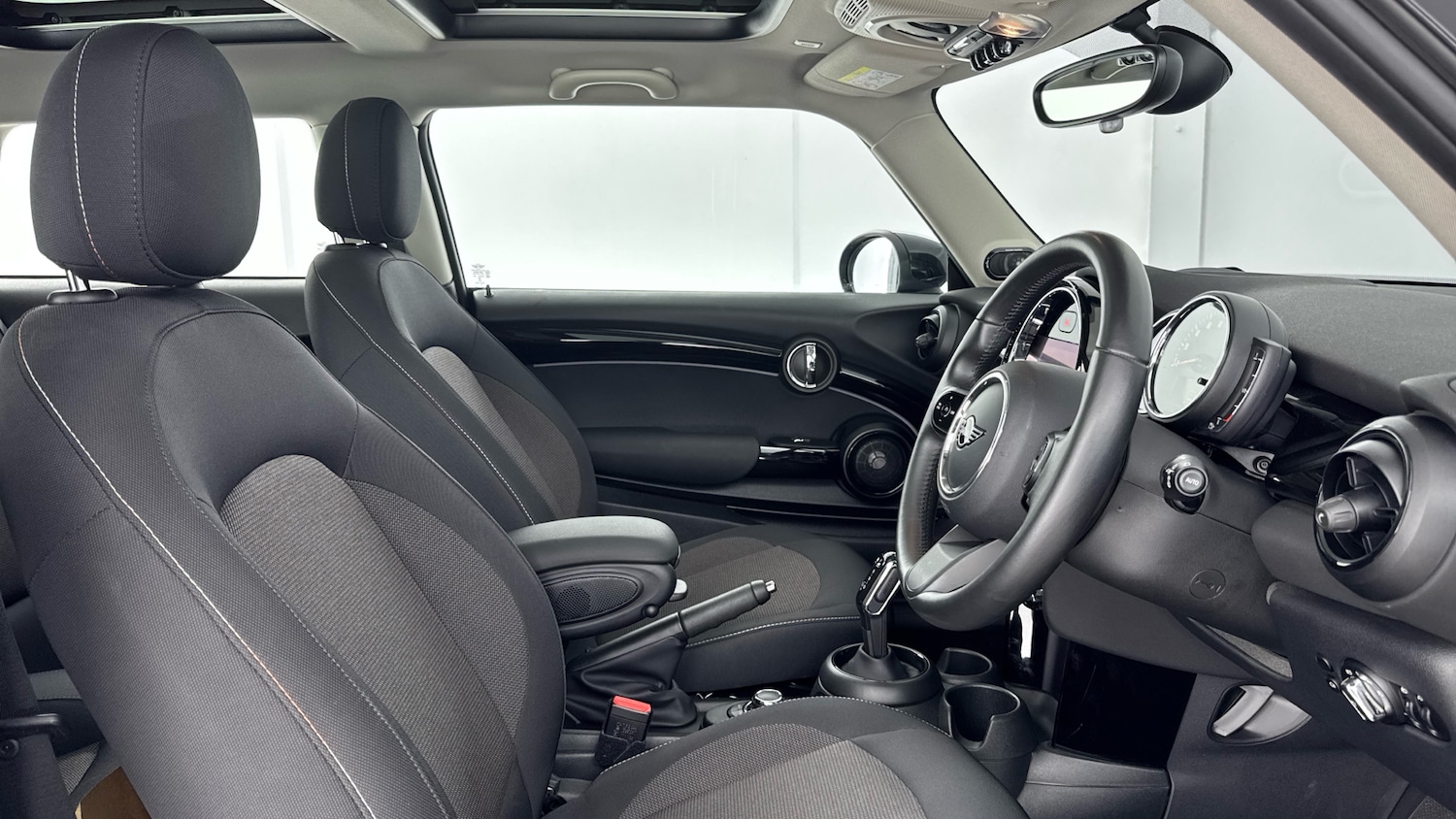 Used MINI Hatch 2022 for sale - 76494405: Photo 11