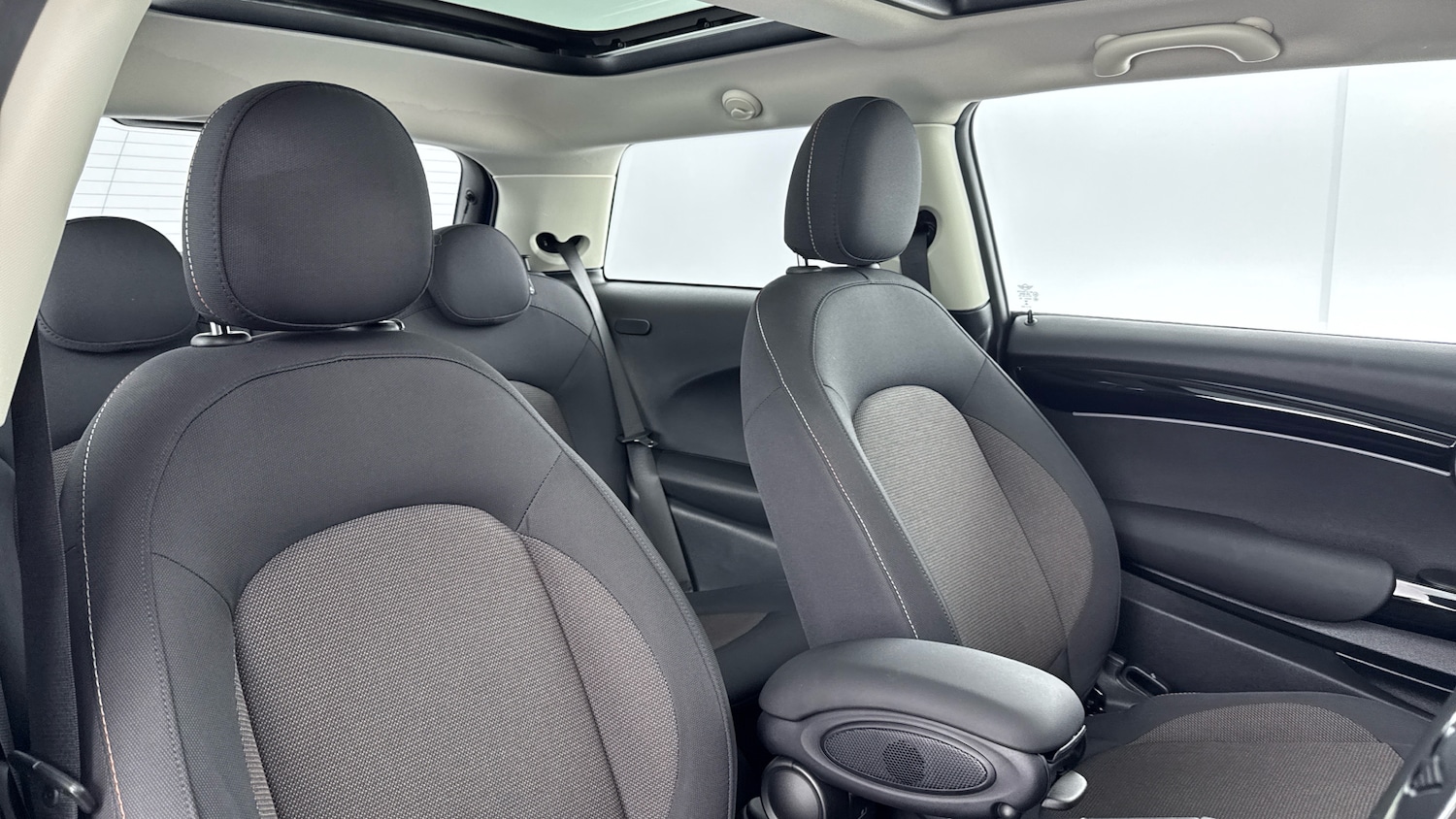 Used MINI Hatch 2022 for sale - 76494405: Photo 27