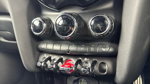 Used MINI Hatch 2019 for sale - 76234618: Photo 20