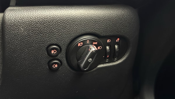 Used MINI Hatch 2019 for sale - 76234618: Photo 31